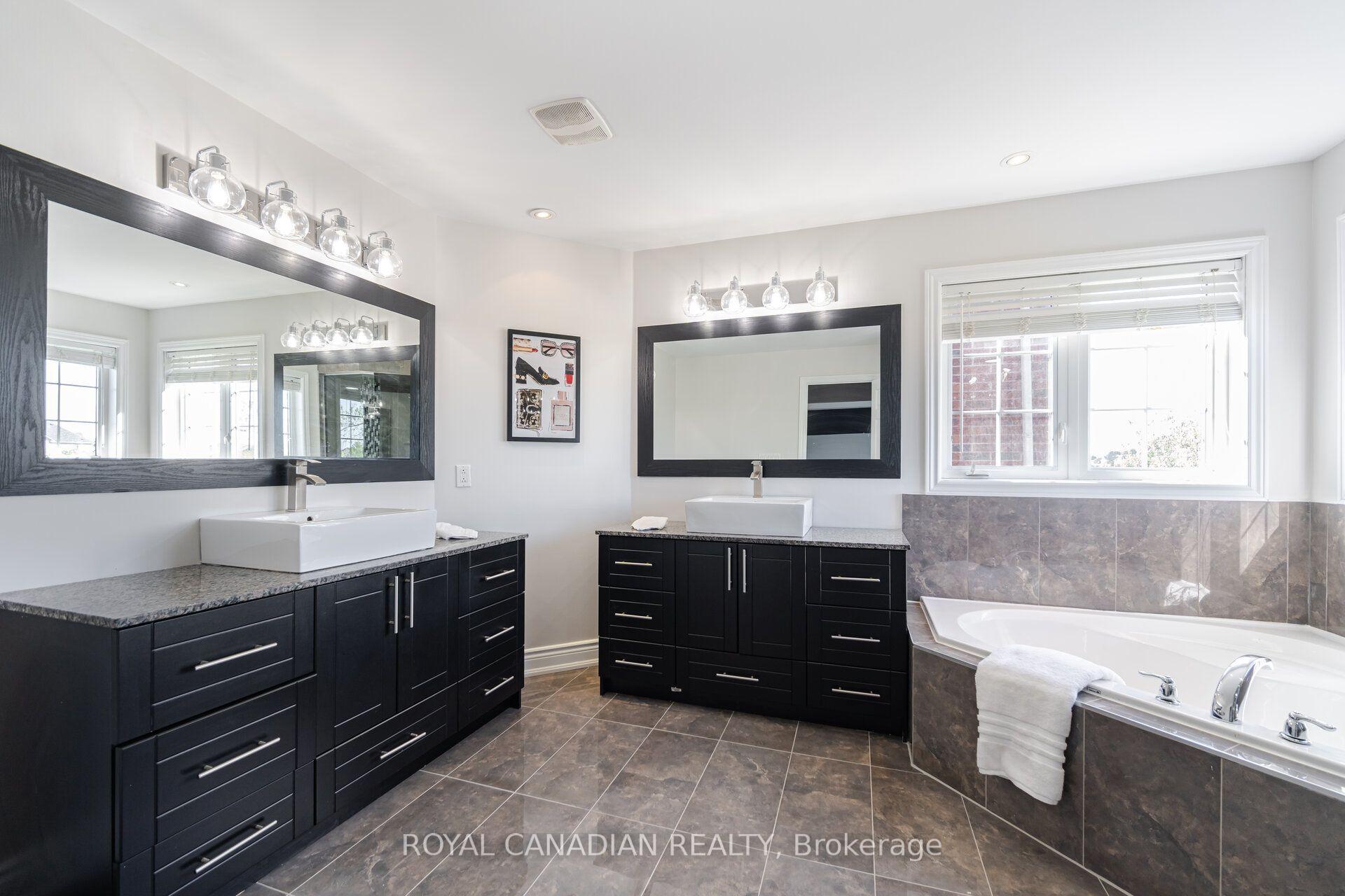 Photo 26 of 33 Rubysilver Drive, Brampton, Vales of Castlemore — HOMEH