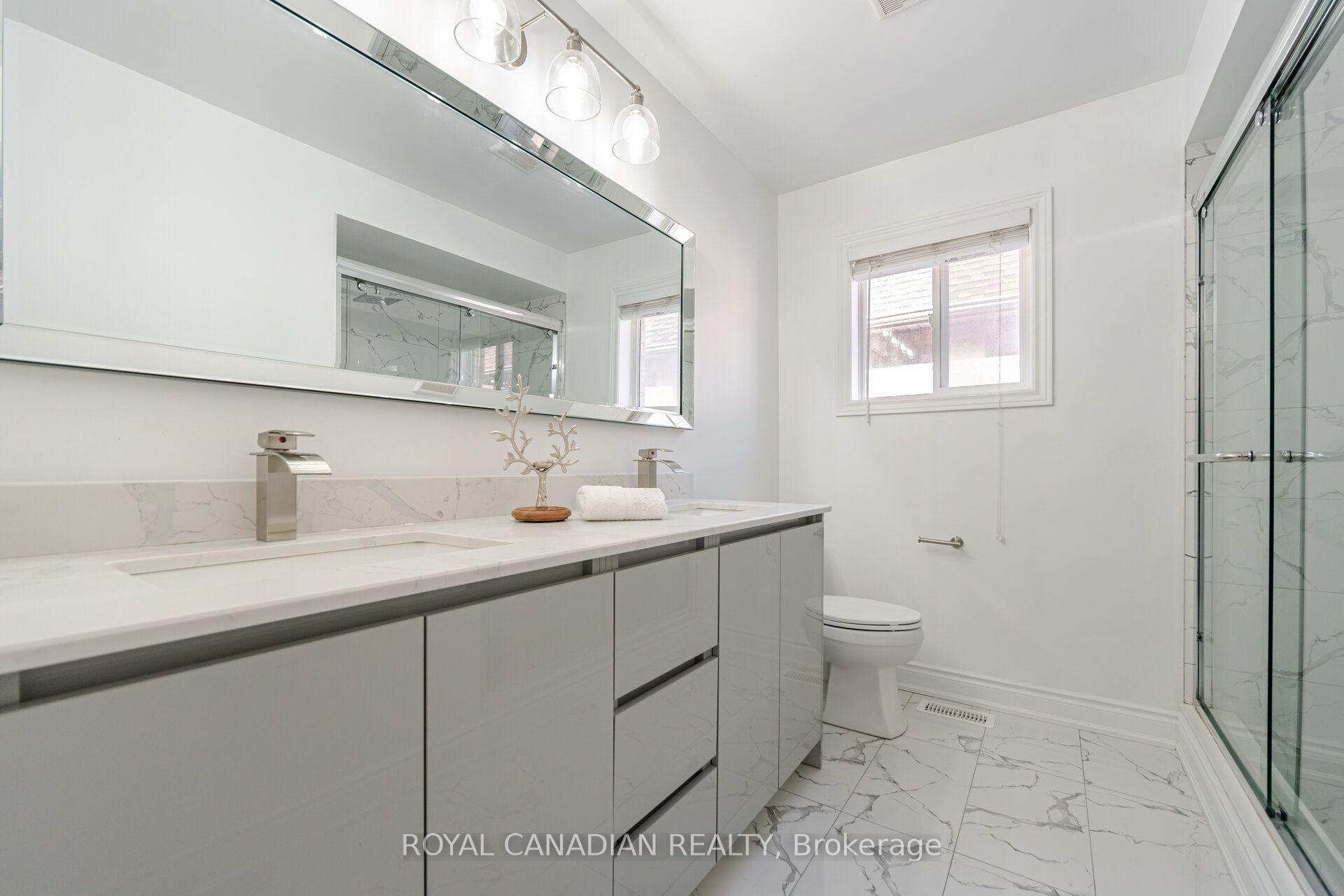 Photo 35 of 33 Rubysilver Drive, Brampton, Vales of Castlemore — HOMEH