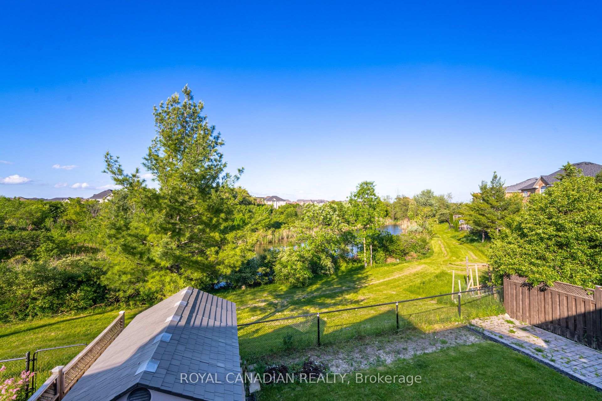 Photo 36 of 33 Rubysilver Drive, Brampton, Vales of Castlemore — HOMEH