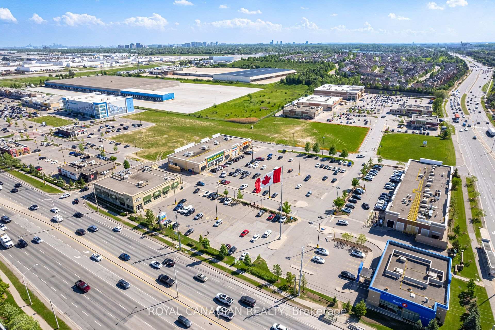 Photo 47 of 33 Rubysilver Drive, Brampton, Vales of Castlemore — HOMEH