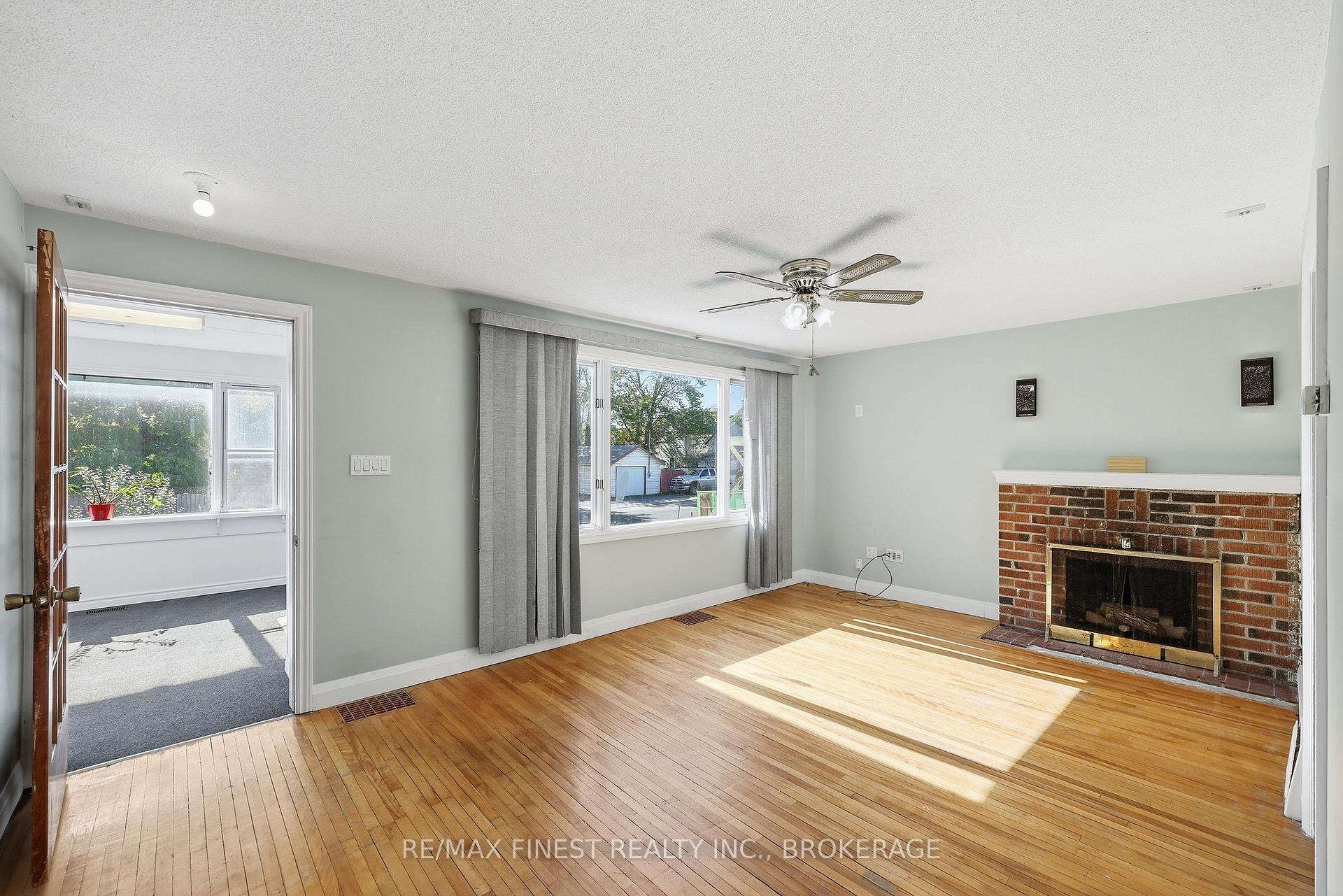 Photo 11 of 3 John Street, Kingston, East of Sir John A. Blvd — HOMEH
