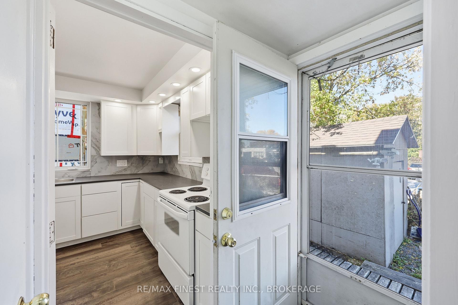 Photo 19 of 3 John Street, Kingston, East of Sir John A. Blvd — HOMEH