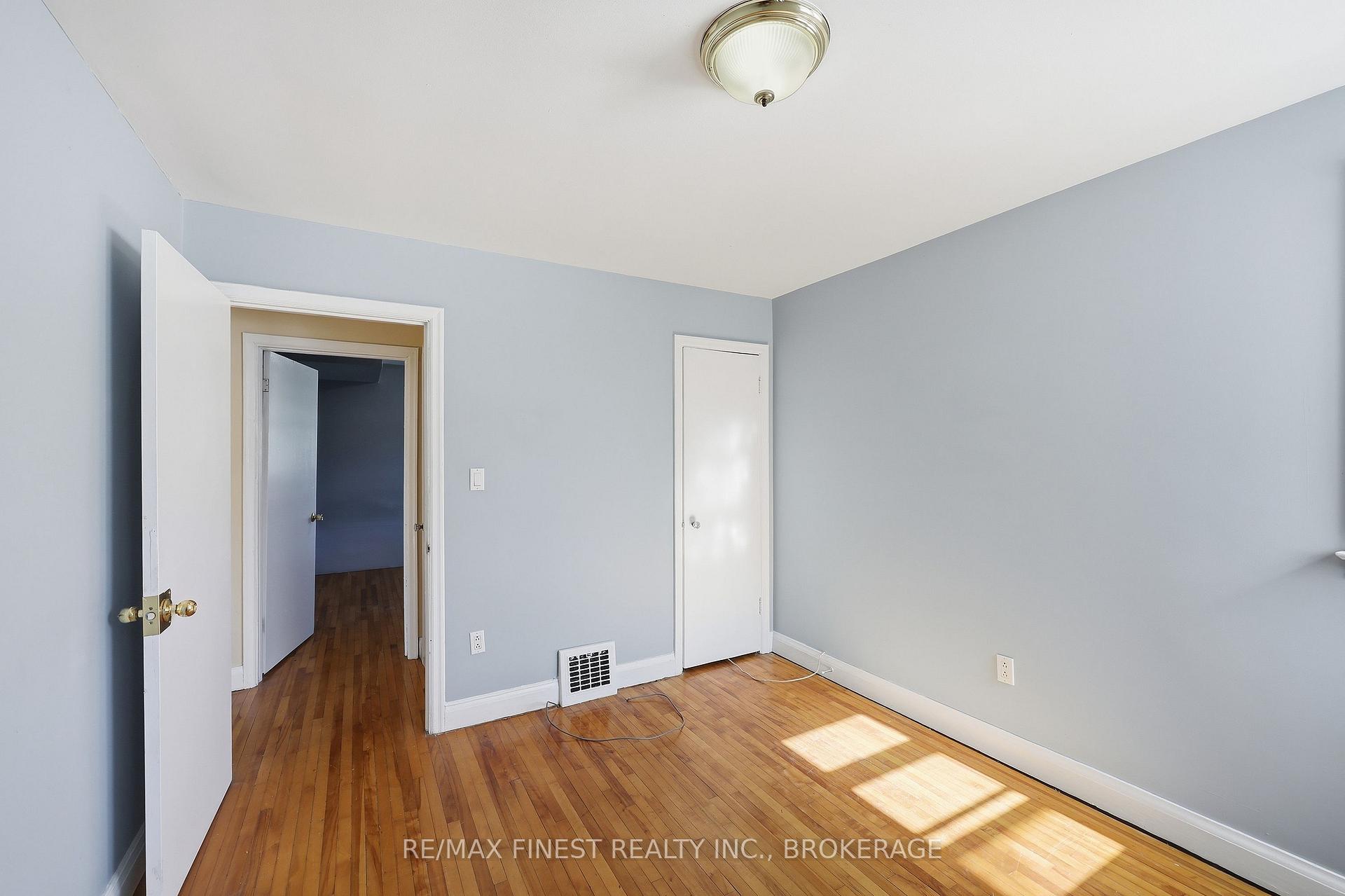Photo 23 of 3 John Street, Kingston, East of Sir John A. Blvd — HOMEH