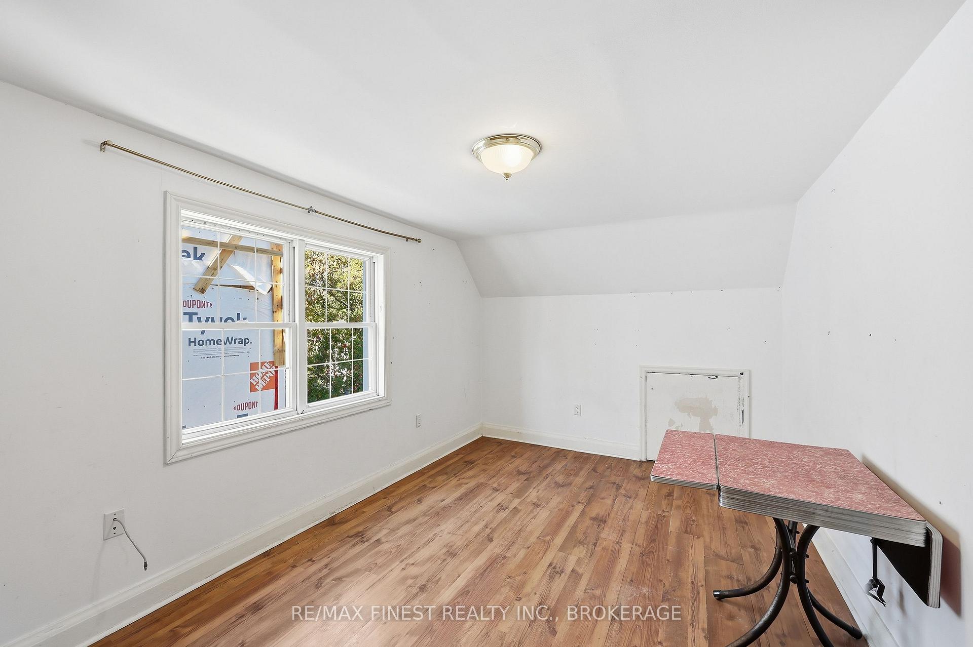 Photo 30 of 3 John Street, Kingston, East of Sir John A. Blvd — HOMEH