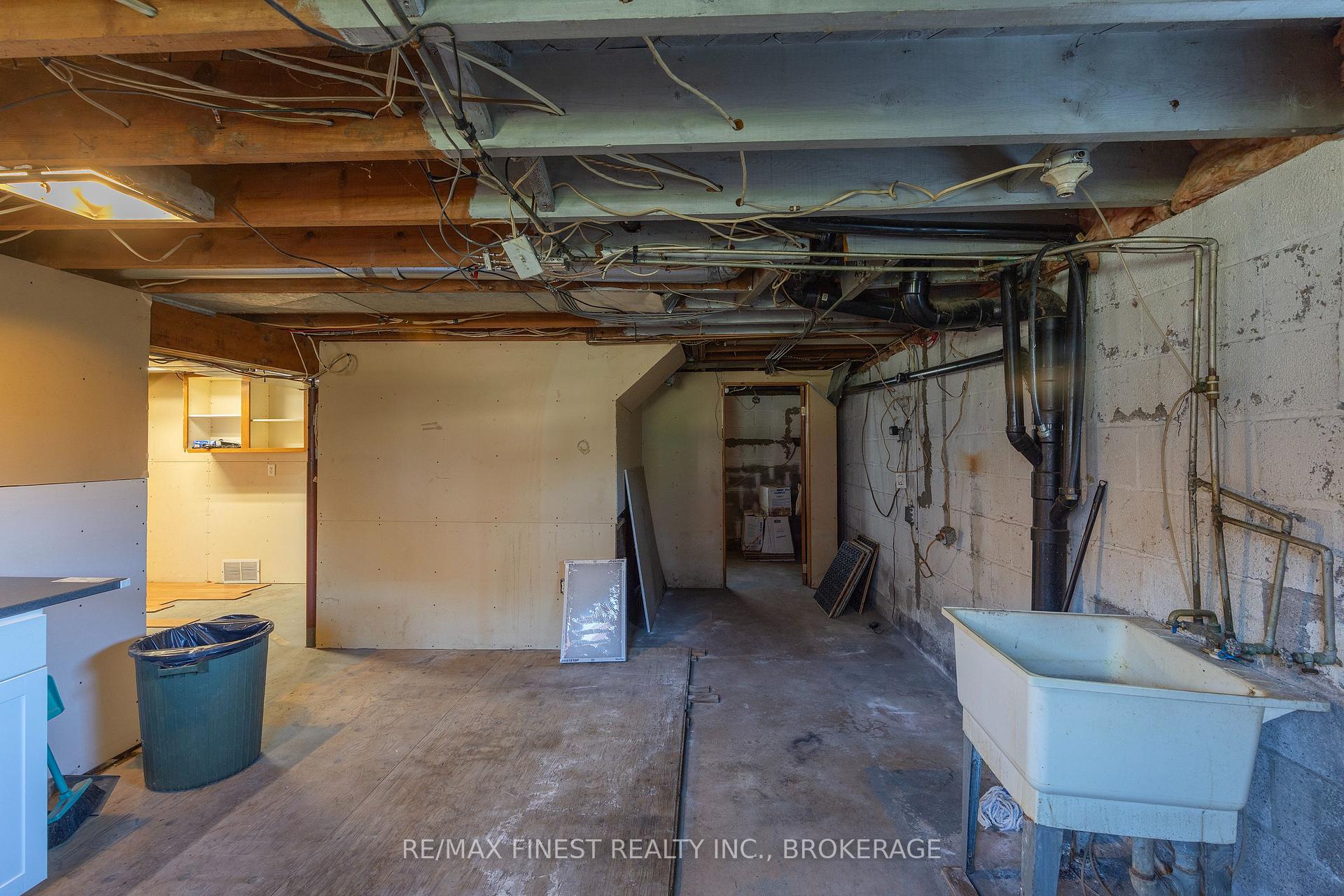 Photo 35 of 3 John Street, Kingston, East of Sir John A. Blvd — HOMEH