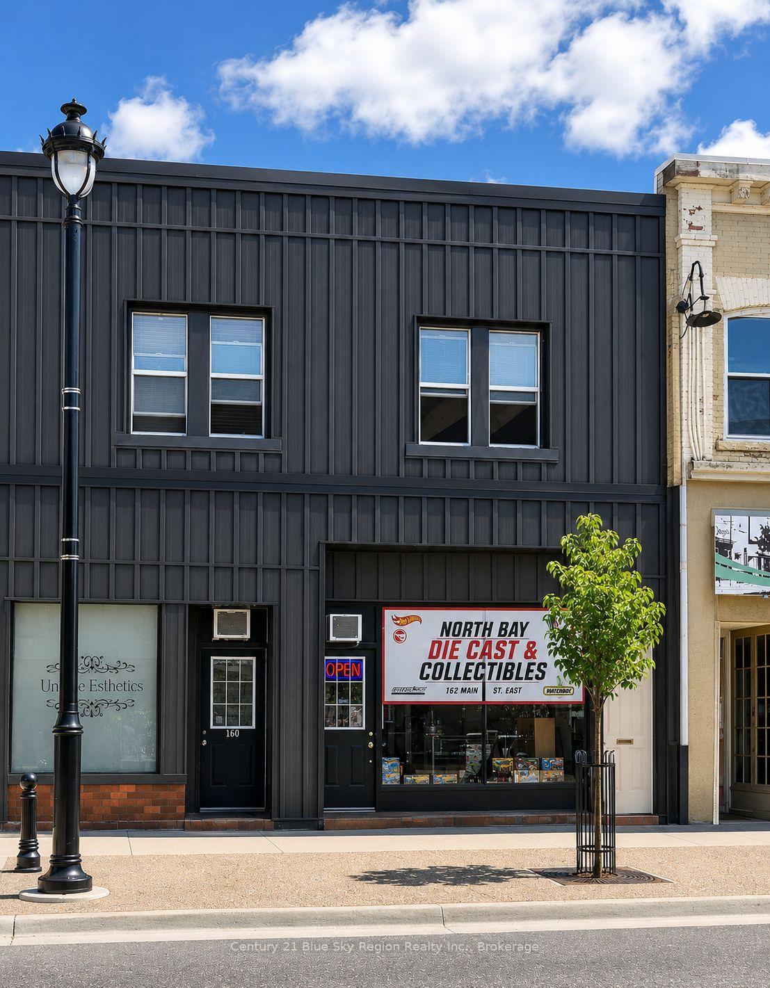 Photo of 160-164 Main Street E