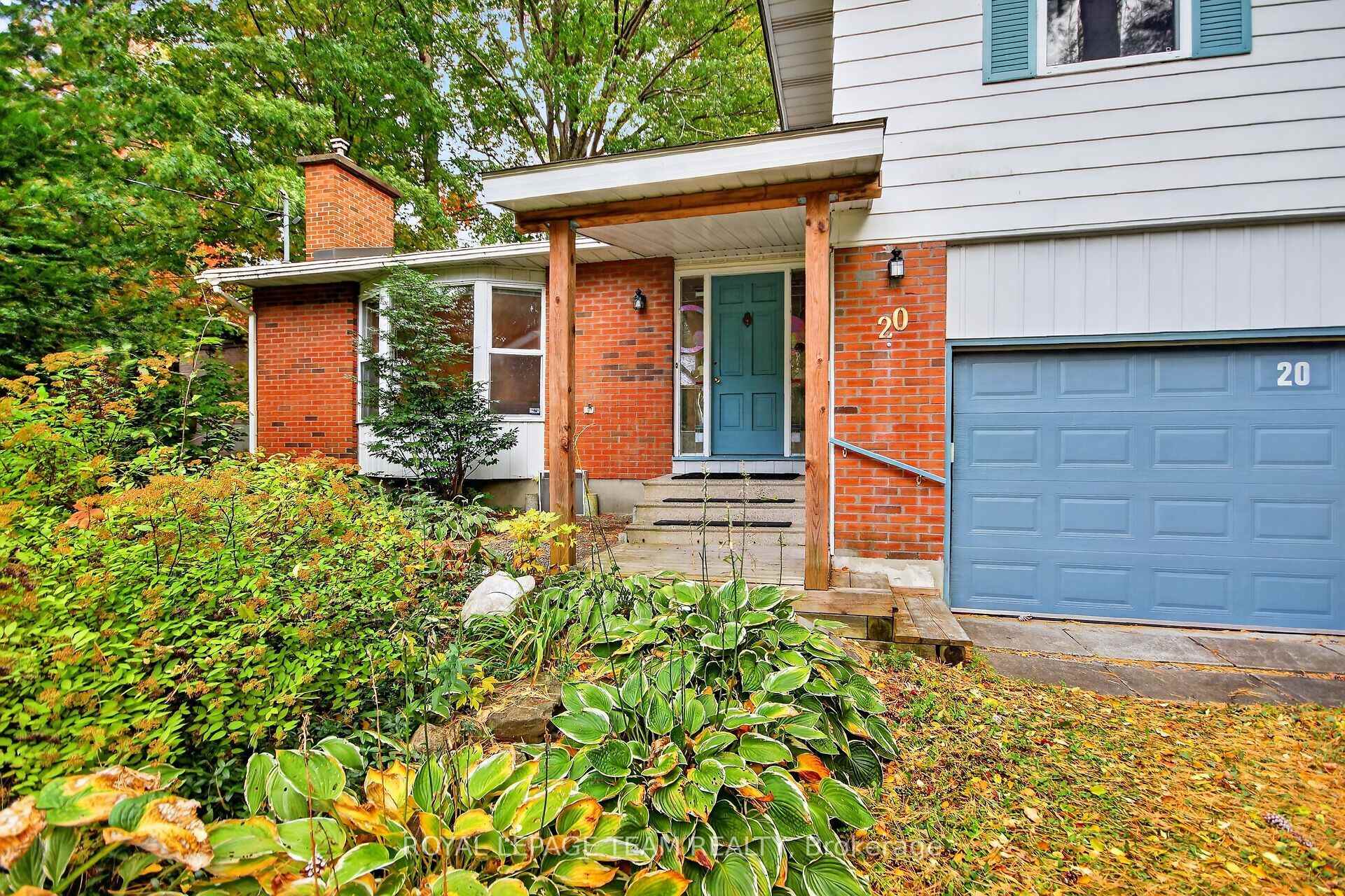 Photo 3 of 20 Gervin Street, Ottawa, Pineglen — HOMEH