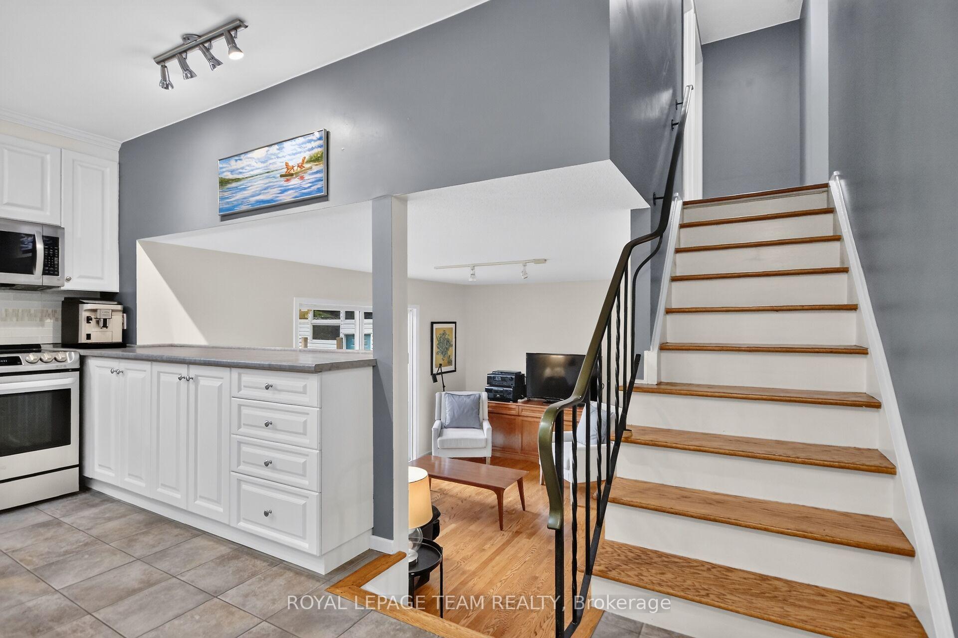 Photo 15 of 20 Gervin Street, Ottawa, Pineglen — HOMEH