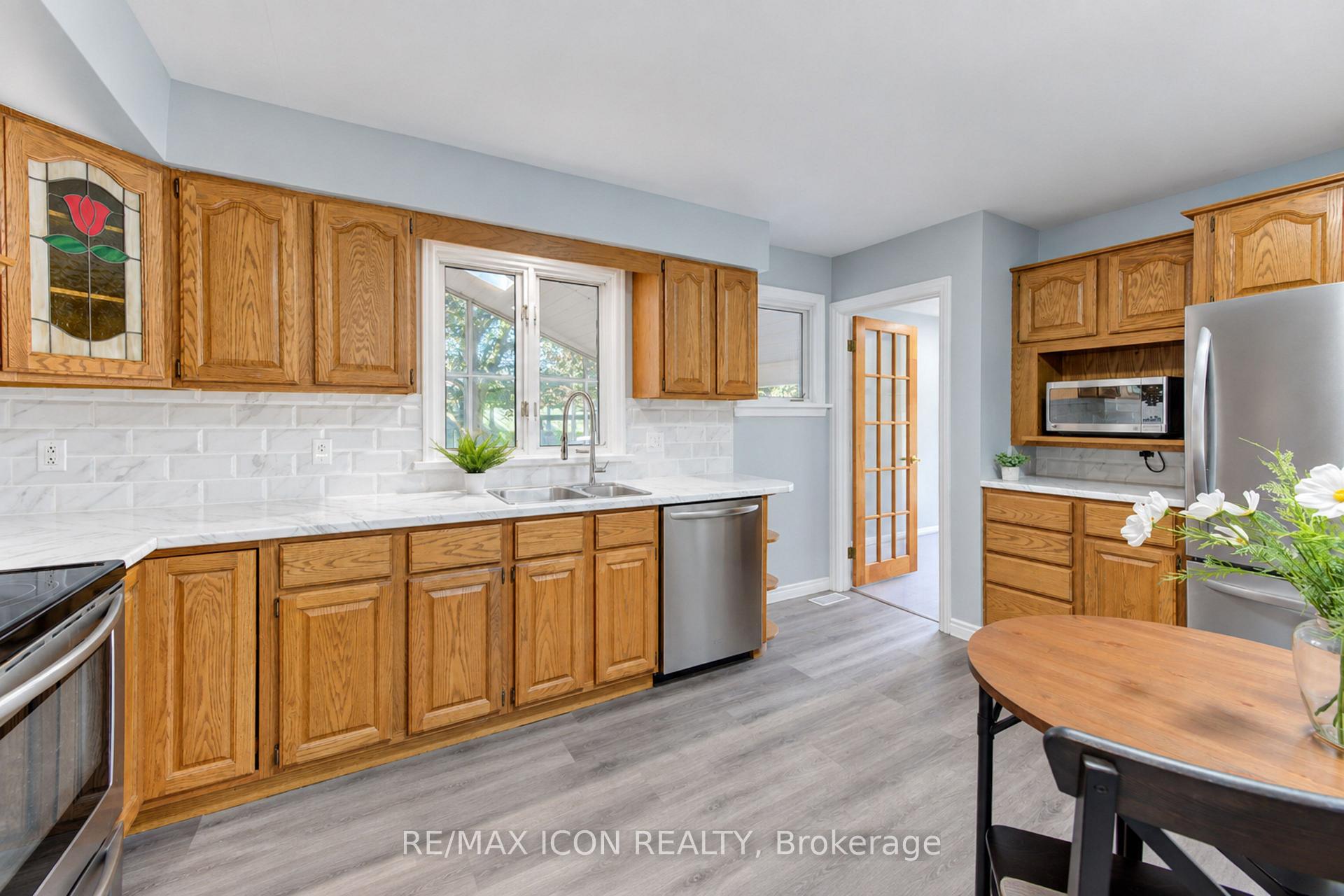 Photo 13 of 64 Lowrey Avenue S, Cambridge, Alison — HOMEH