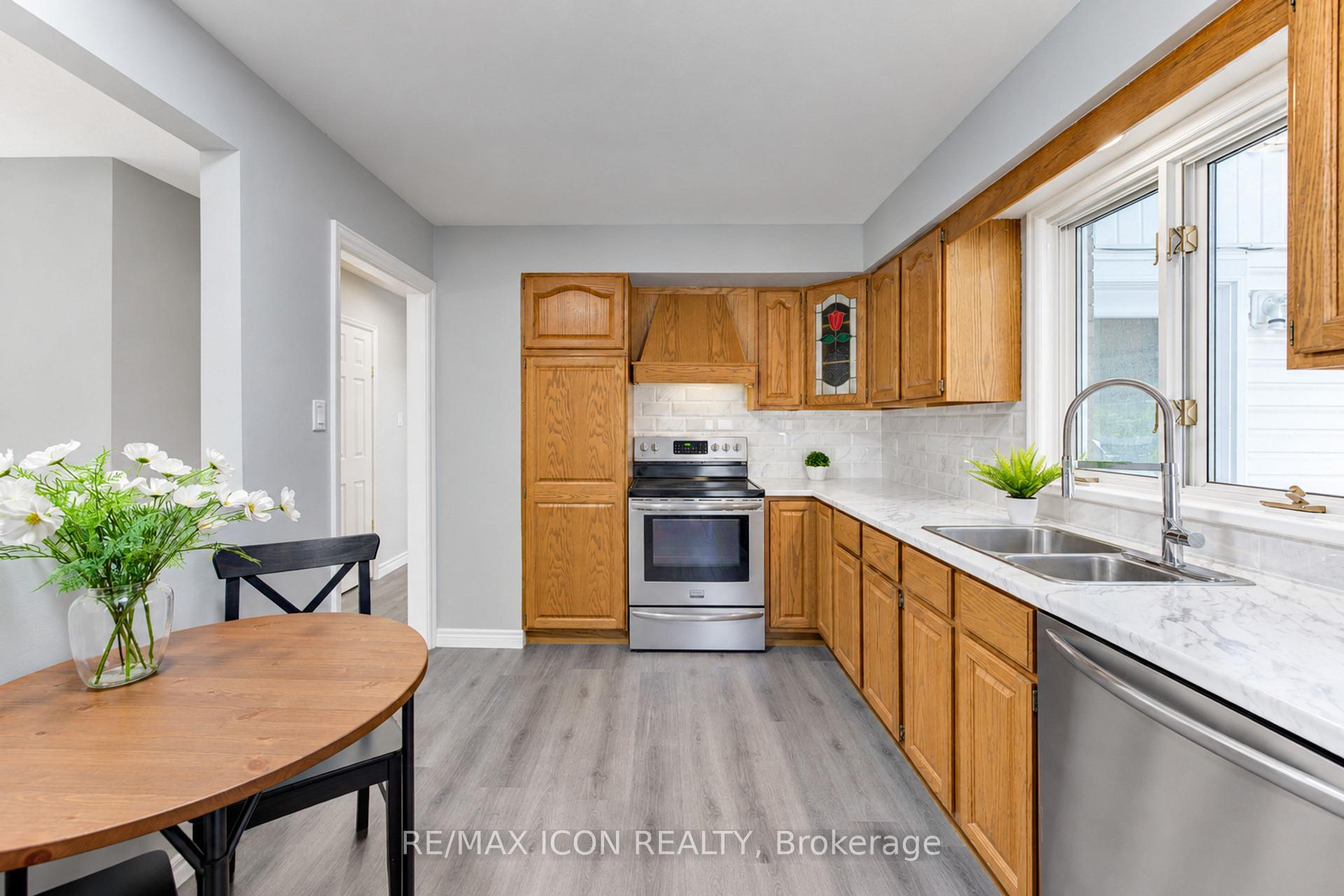 Photo 19 of 64 Lowrey Avenue S, Cambridge, Alison — HOMEH