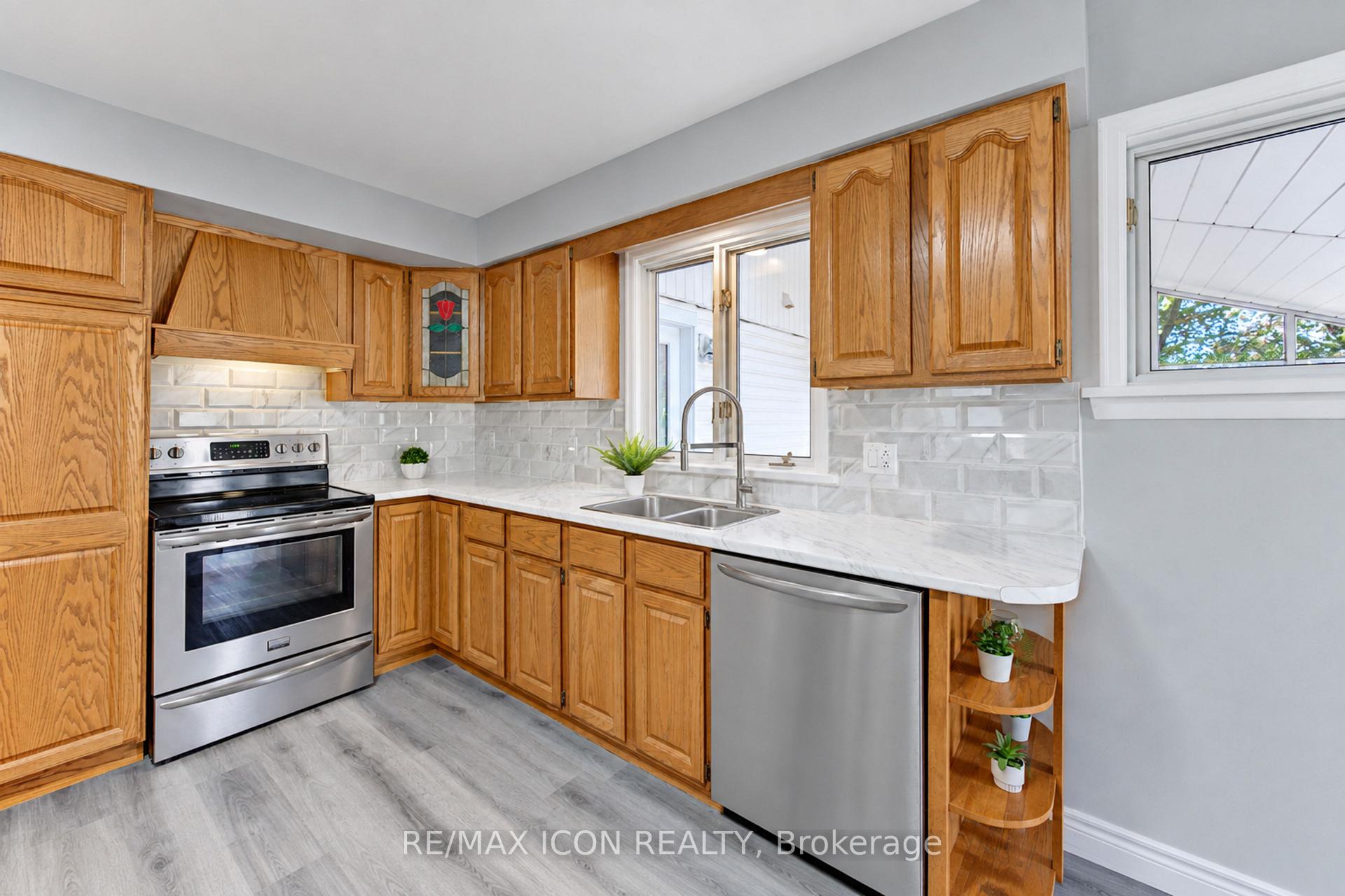 Photo 20 of 64 Lowrey Avenue S, Cambridge, Alison — HOMEH