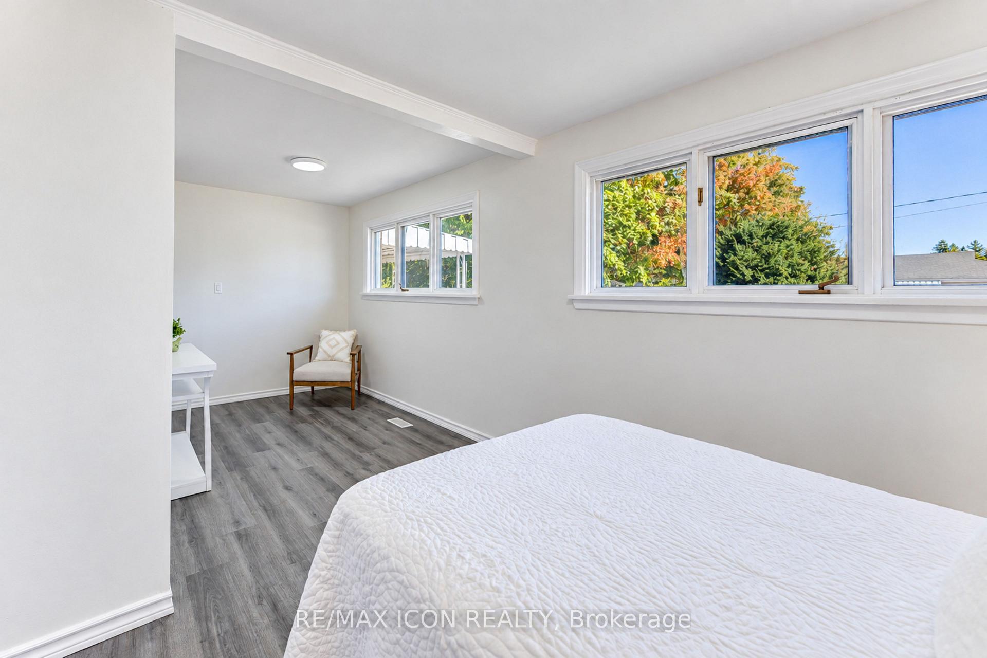 Photo 23 of 64 Lowrey Avenue S, Cambridge, Alison — HOMEH