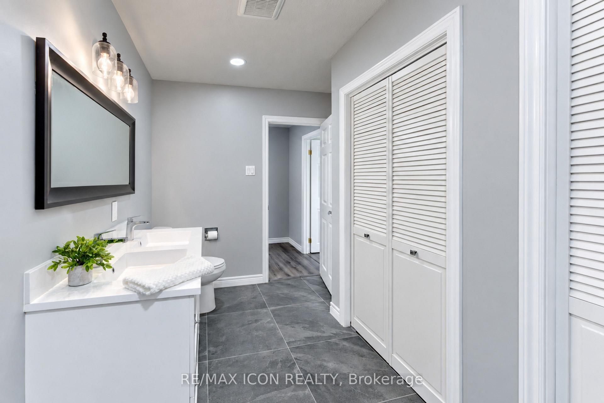 Photo 34 of 64 Lowrey Avenue S, Cambridge, Alison — HOMEH