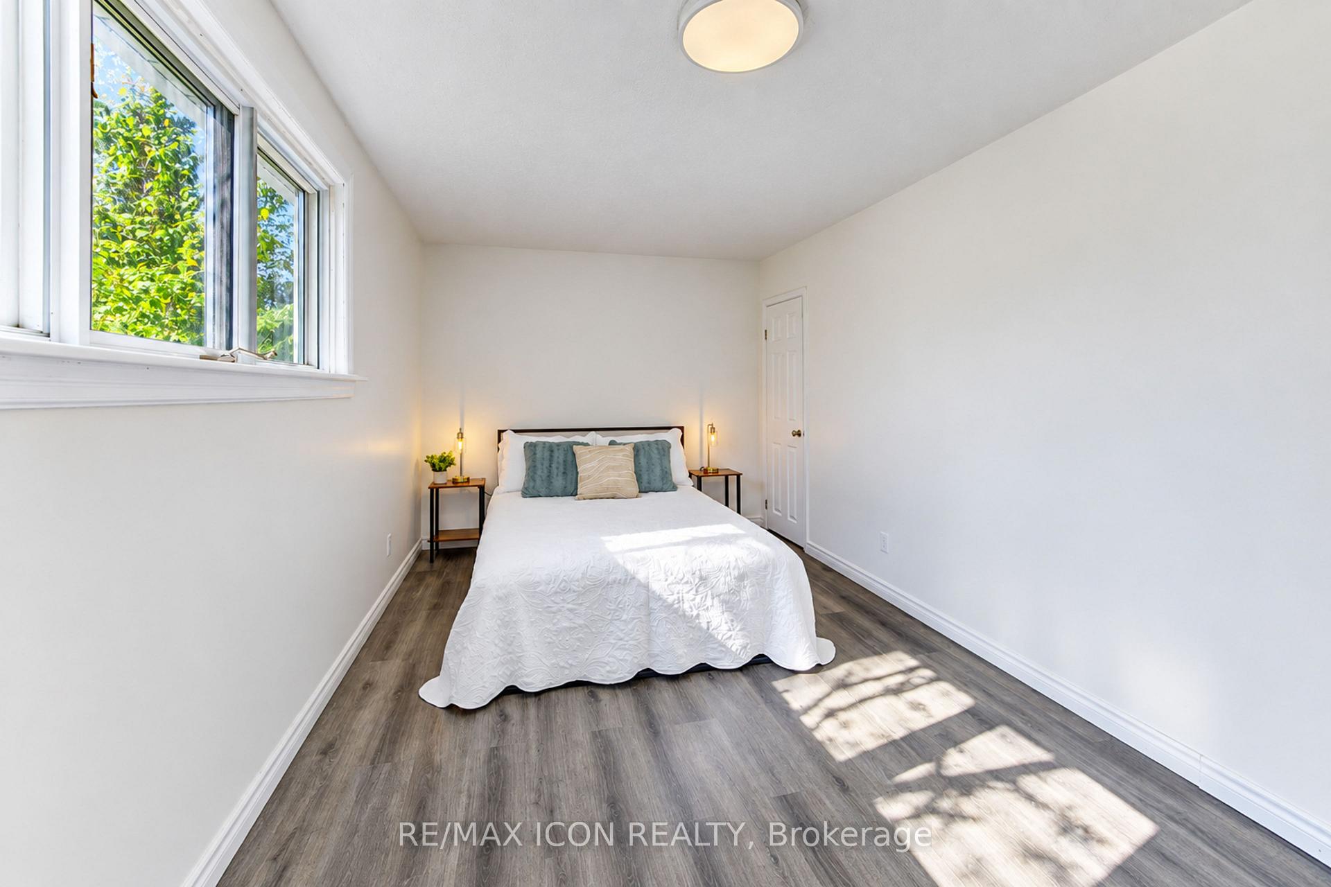 Photo 35 of 64 Lowrey Avenue S, Cambridge, Alison — HOMEH