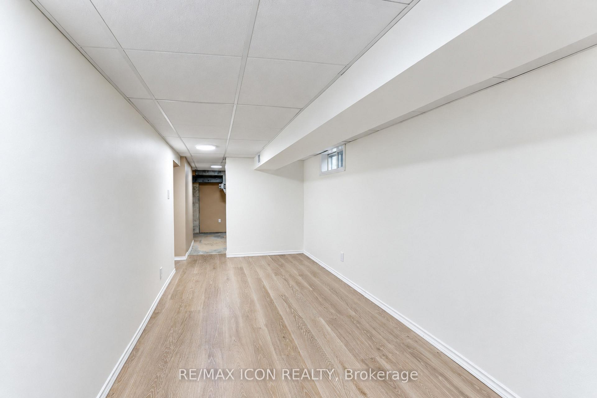 Photo 43 of 64 Lowrey Avenue S, Cambridge, Alison — HOMEH