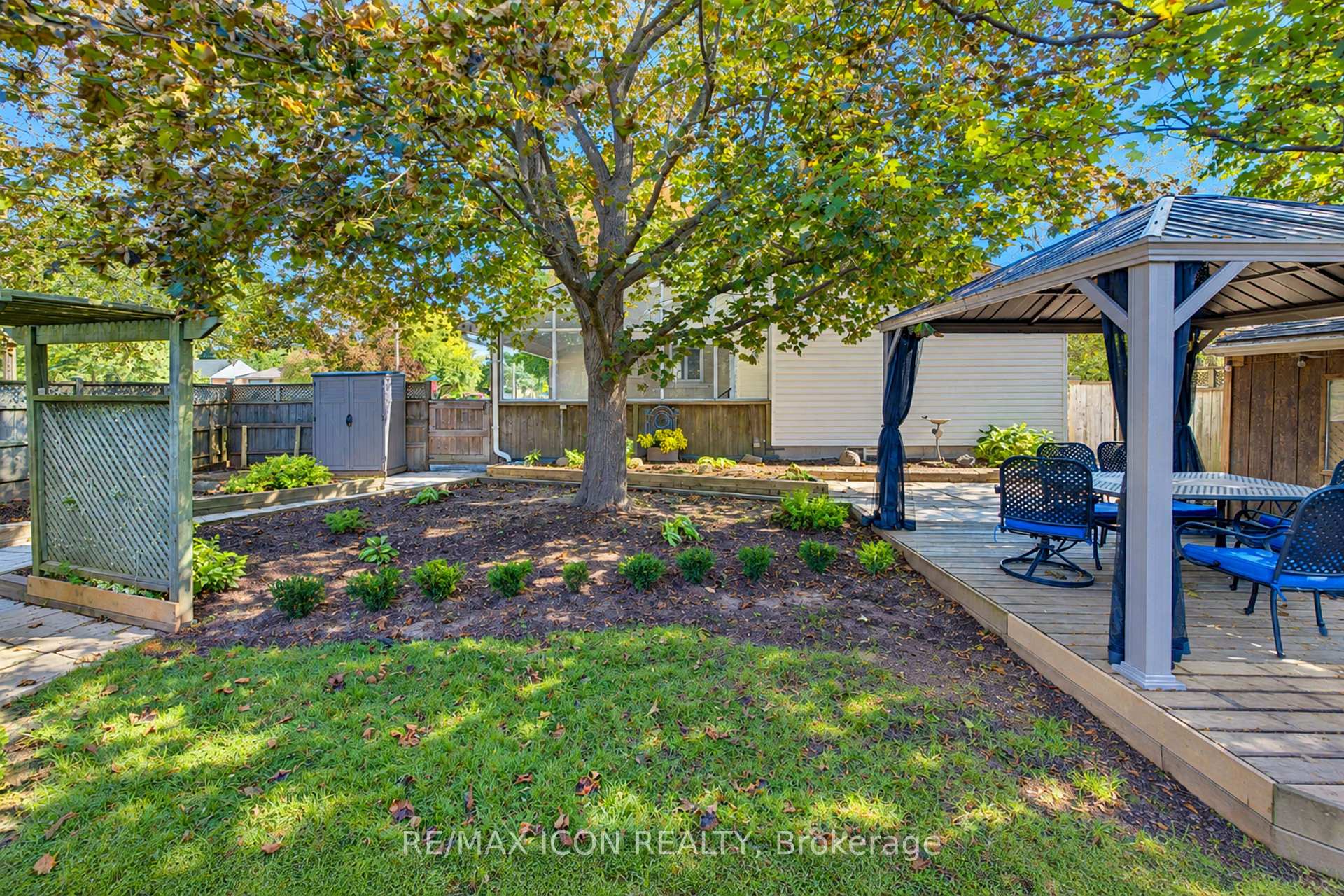 Photo 47 of 64 Lowrey Avenue S, Cambridge, Alison — HOMEH