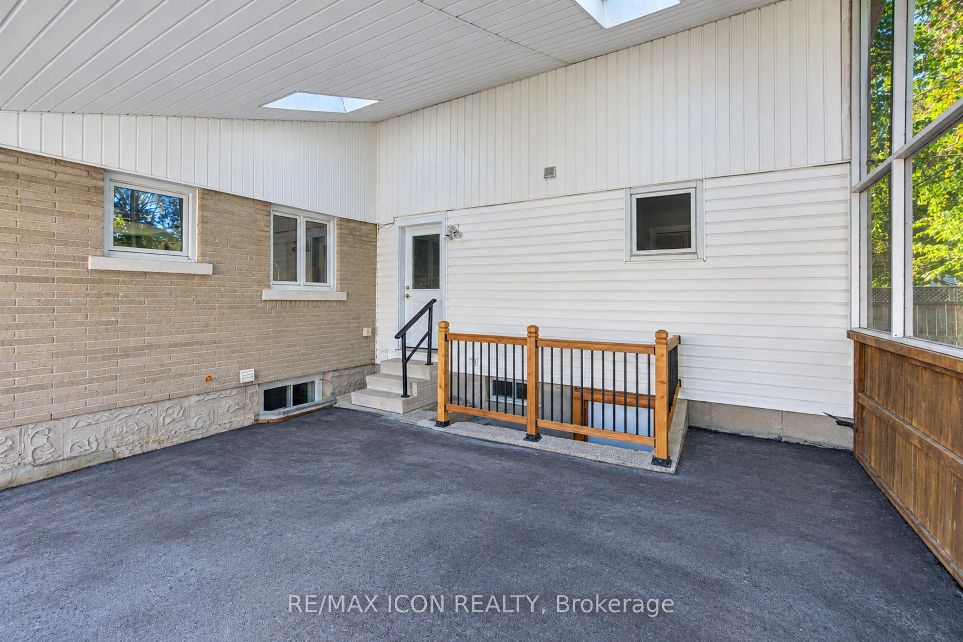 Photo 56 of 64 Lowrey Avenue S, Cambridge, Alison — HOMEH