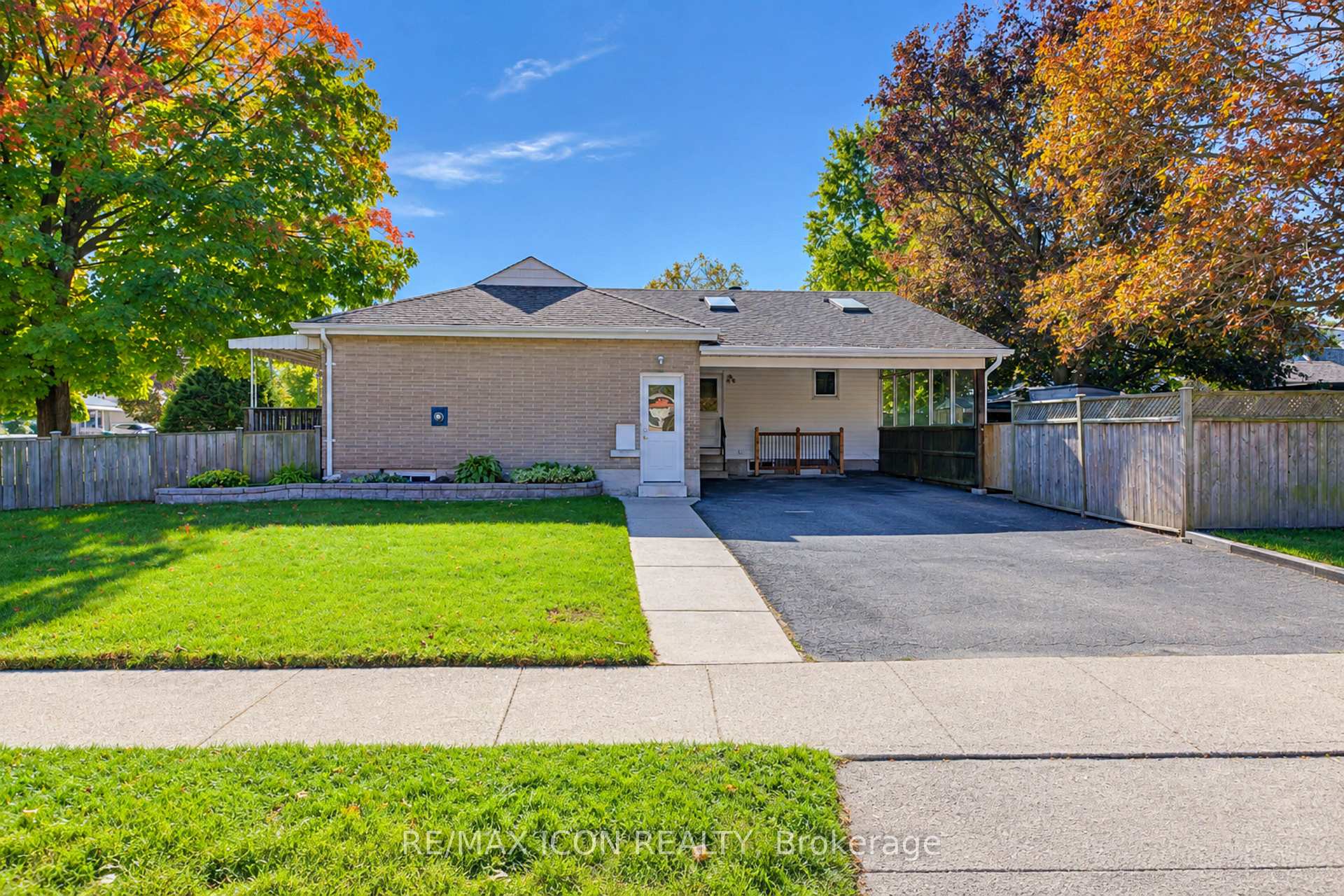 Photo 57 of 64 Lowrey Avenue S, Cambridge, Alison — HOMEH