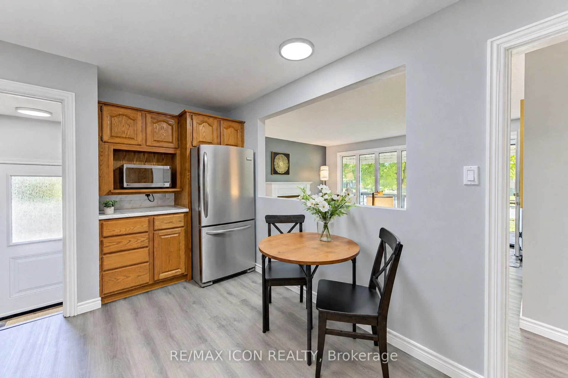 Photo 16 of 64 Lowrey Avenue S, Cambridge, Alison — HOMEH