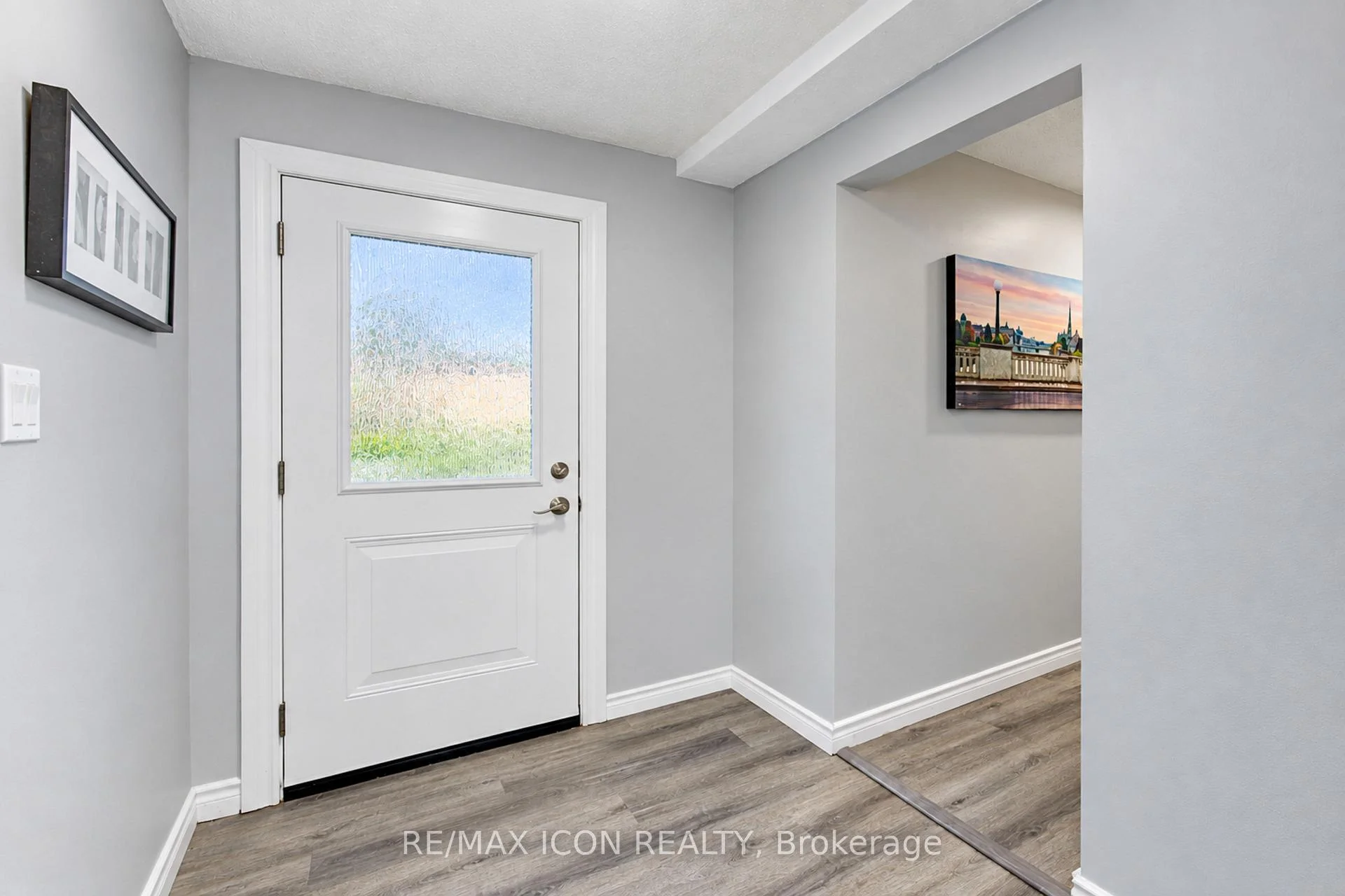 Photo 33 of 64 Lowrey Avenue S, Cambridge, Alison — HOMEH