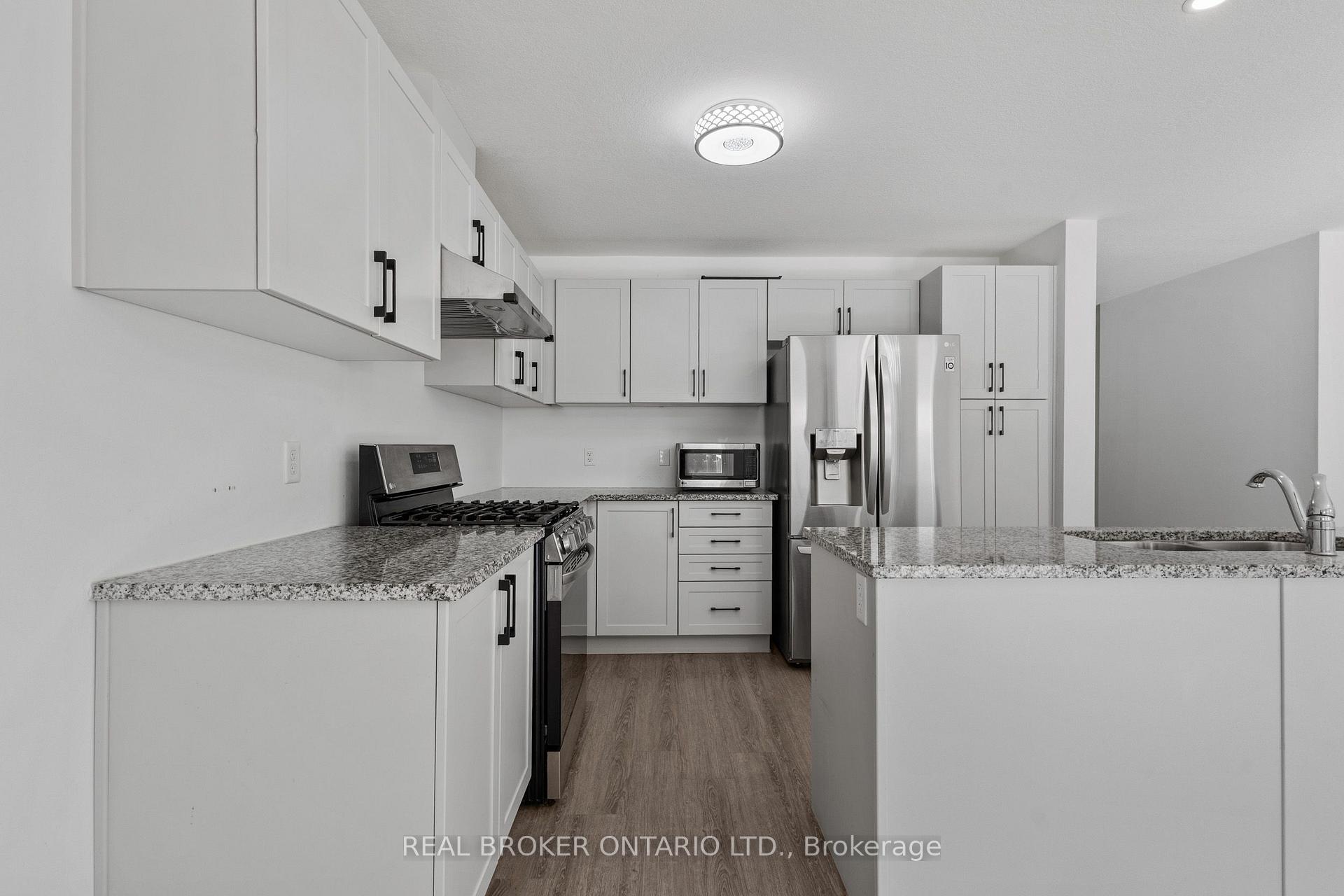 Photo 10 of 91 Woodedge Circle, Kitchener, Pioneer Park/Doon/Wyldwoods — HOMEH
