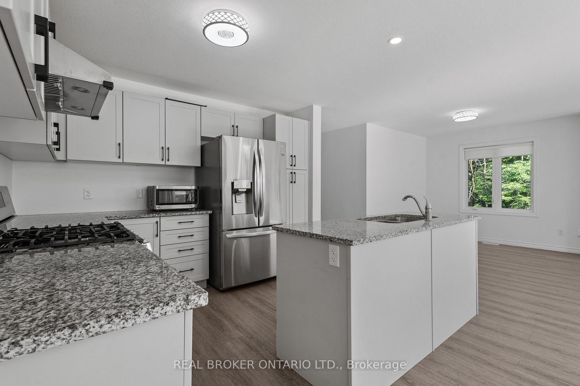 Photo 11 of 91 Woodedge Circle, Kitchener, Pioneer Park/Doon/Wyldwoods — HOMEH