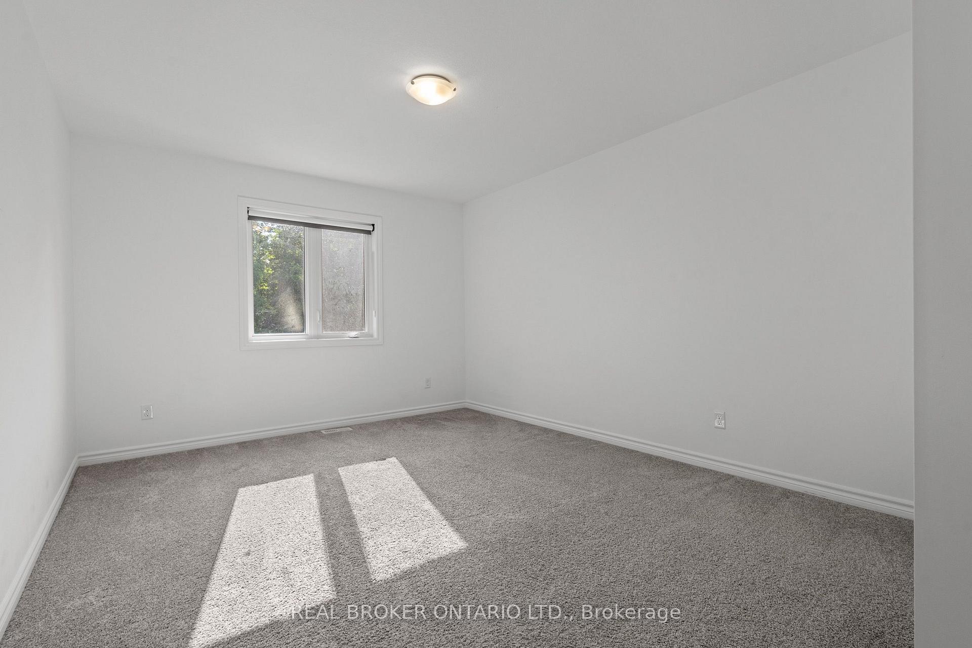 Photo 20 of 91 Woodedge Circle, Kitchener, Pioneer Park/Doon/Wyldwoods — HOMEH