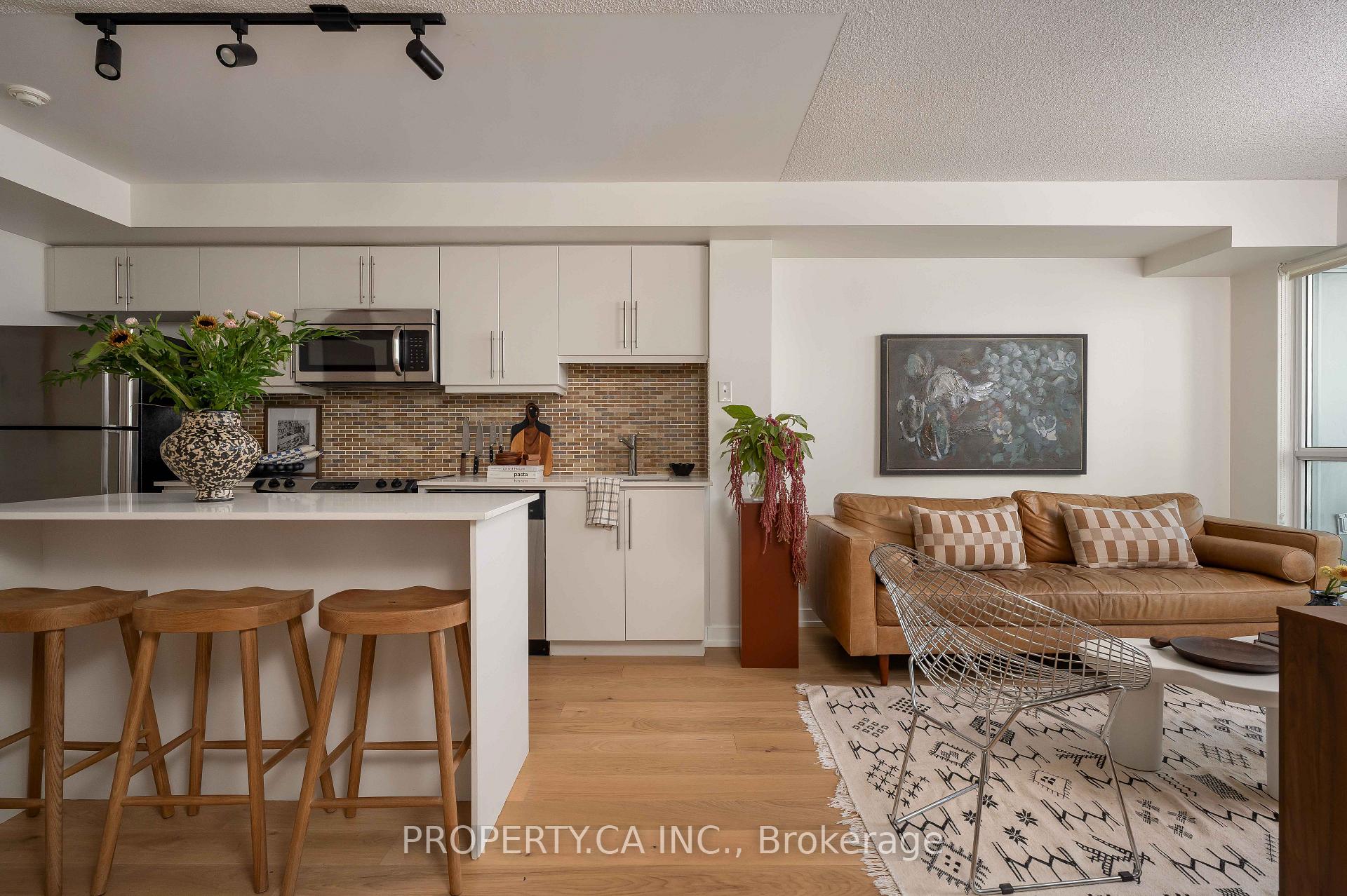 Photo 4 of Unit 413, 1171 Queen Street W, Toronto, Little Portugal — HOMEH