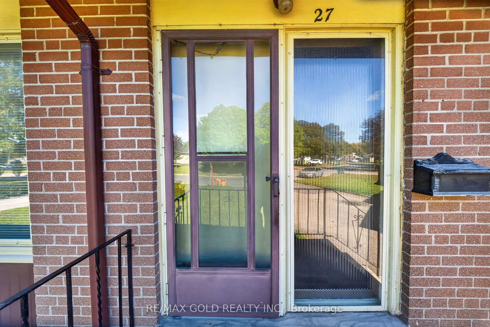 Photo 4 of 27 Alderbury Crescent, Brampton, Avondale — HOMEH