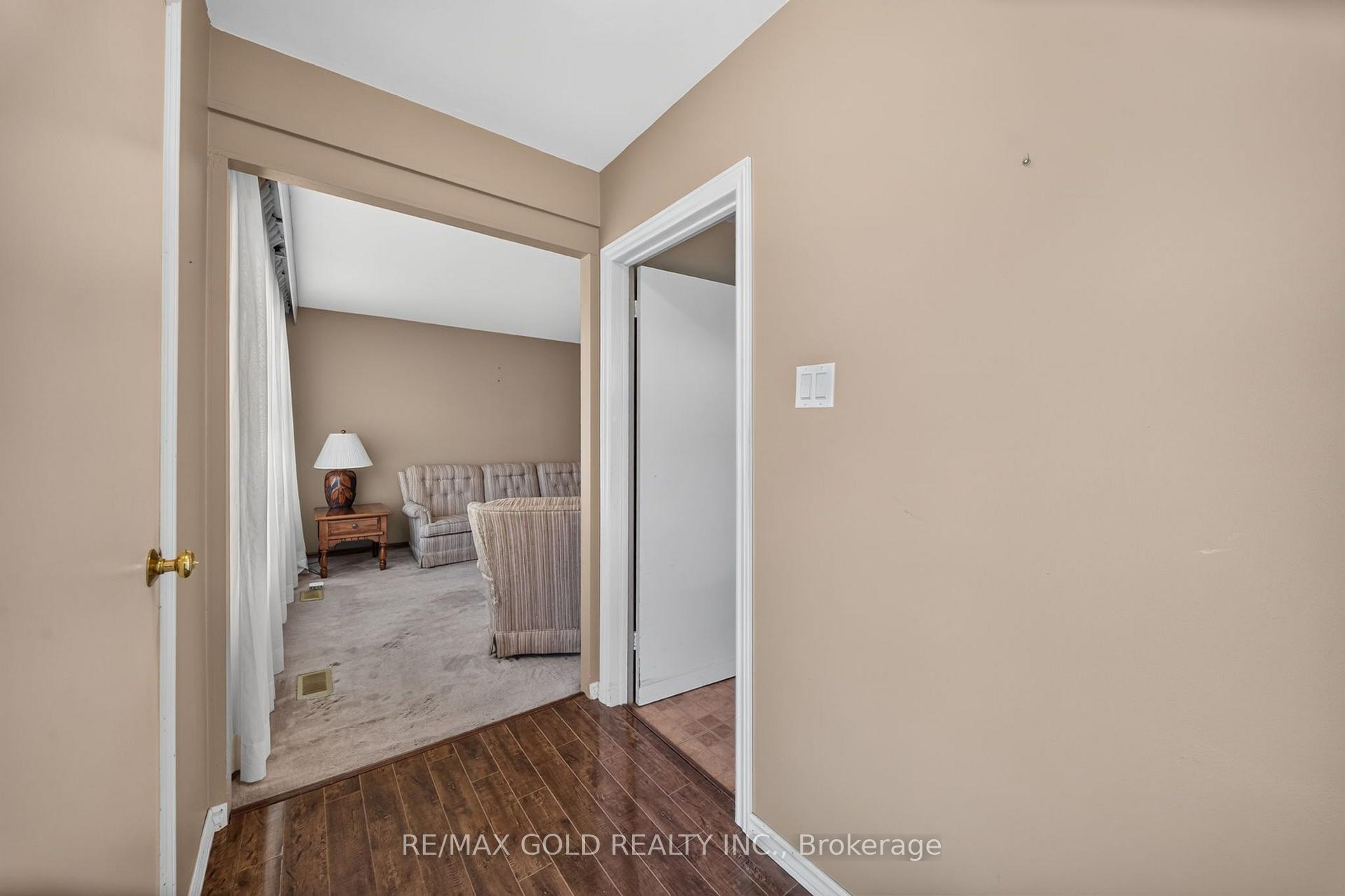 Photo 6 of 27 Alderbury Crescent, Brampton, Avondale — HOMEH