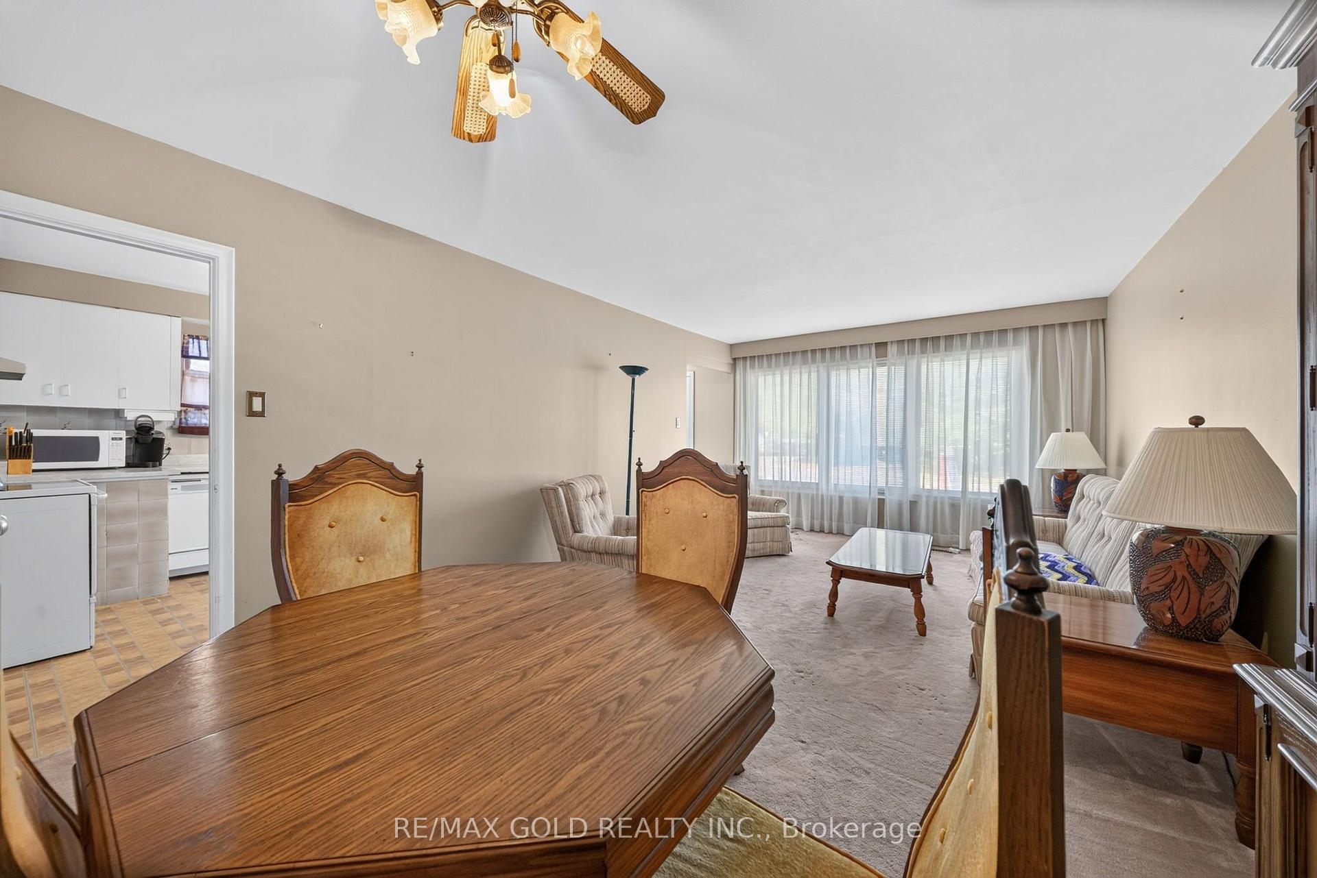 Photo 10 of 27 Alderbury Crescent, Brampton, Avondale — HOMEH