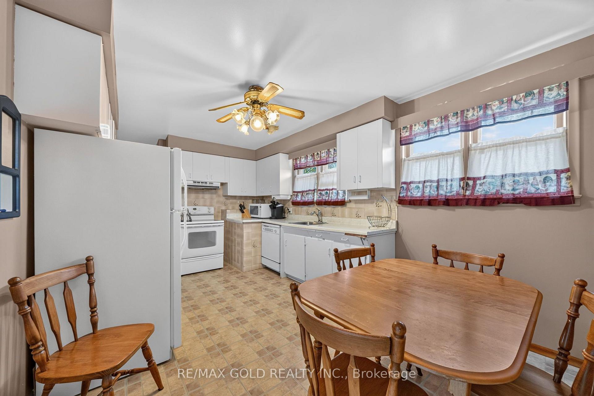 Photo 16 of 27 Alderbury Crescent, Brampton, Avondale — HOMEH