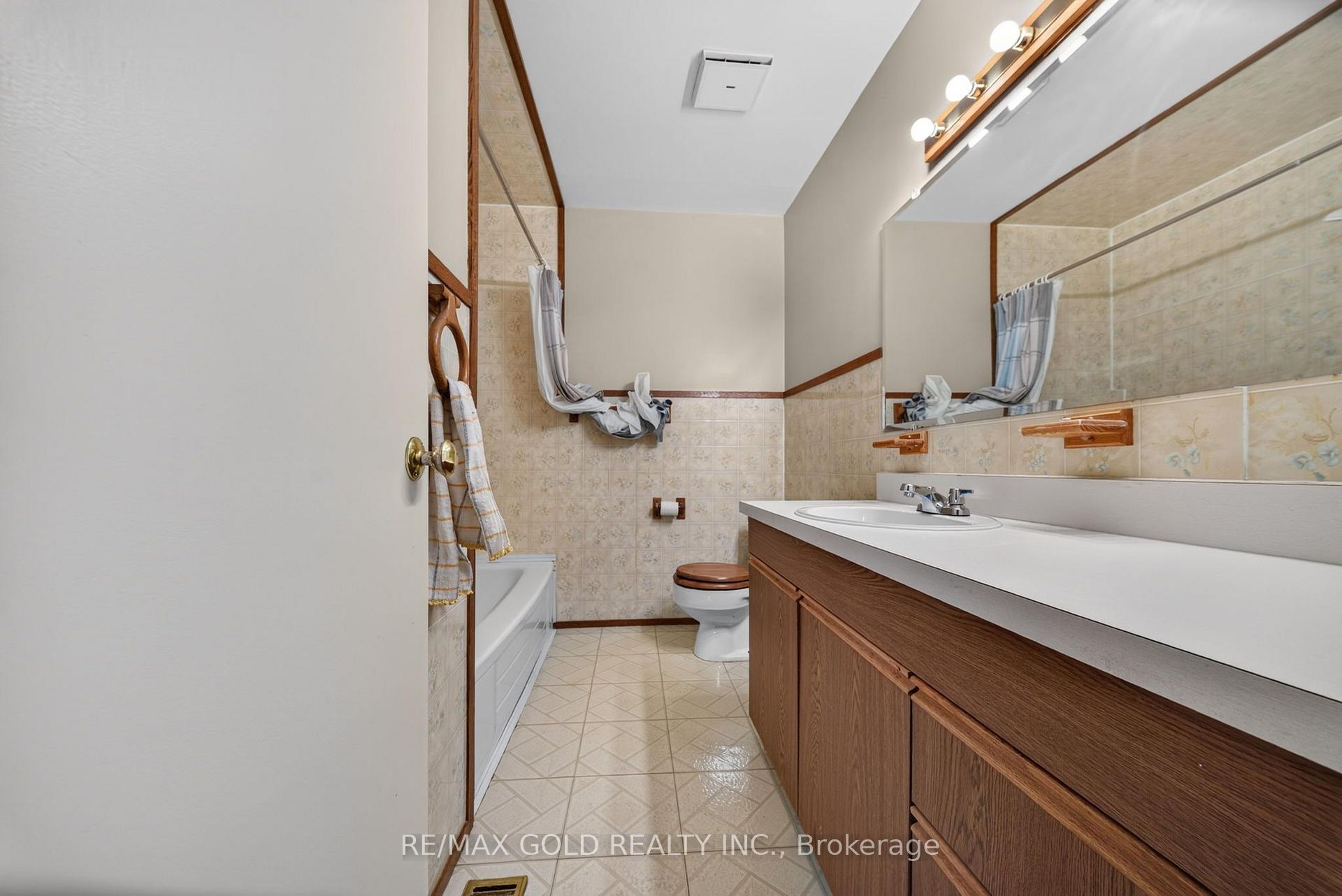 Photo 20 of 27 Alderbury Crescent, Brampton, Avondale — HOMEH