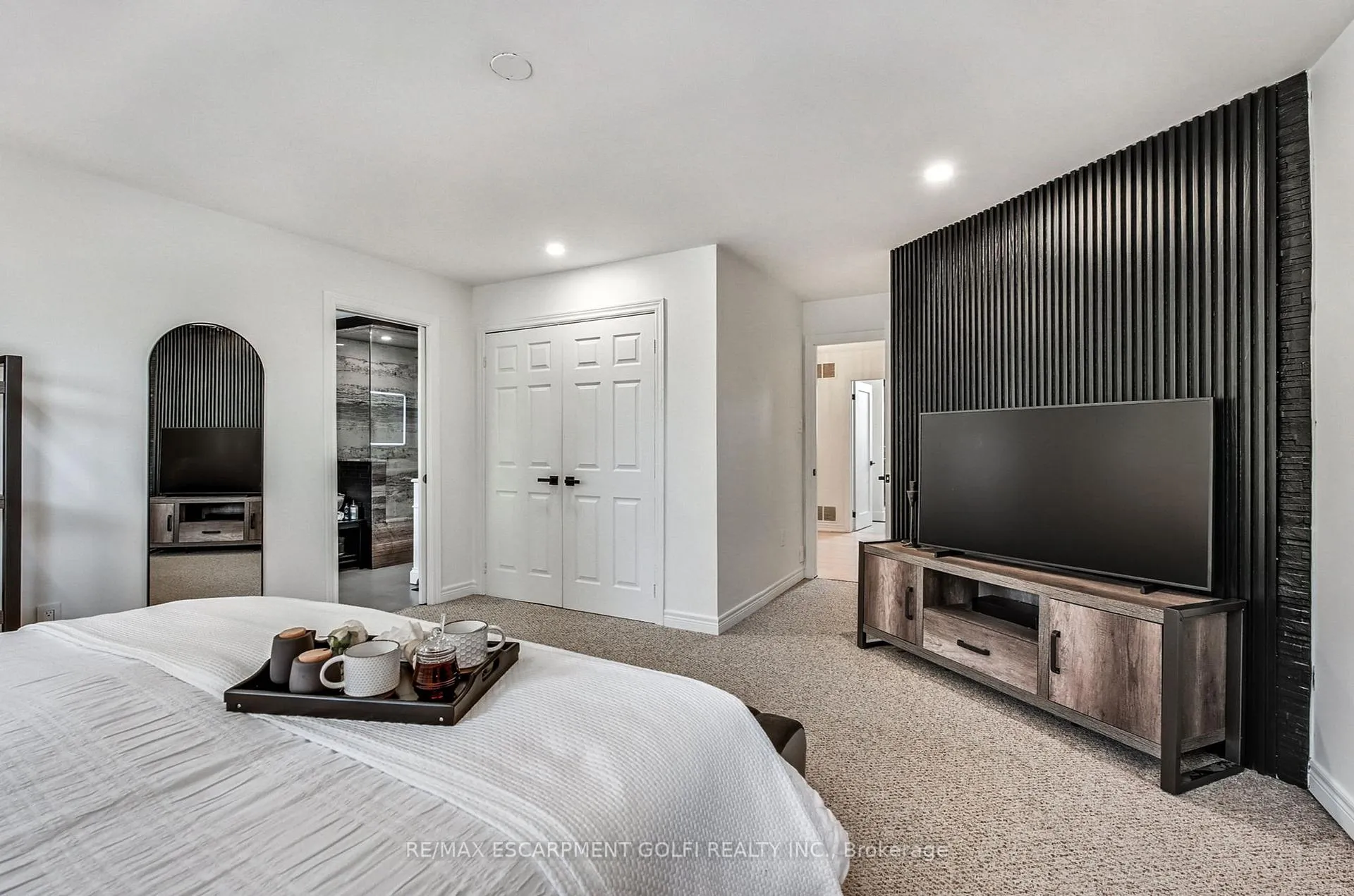Photo 20 of 1 Tristan Court, Hamilton, Waterdown — HOMEH