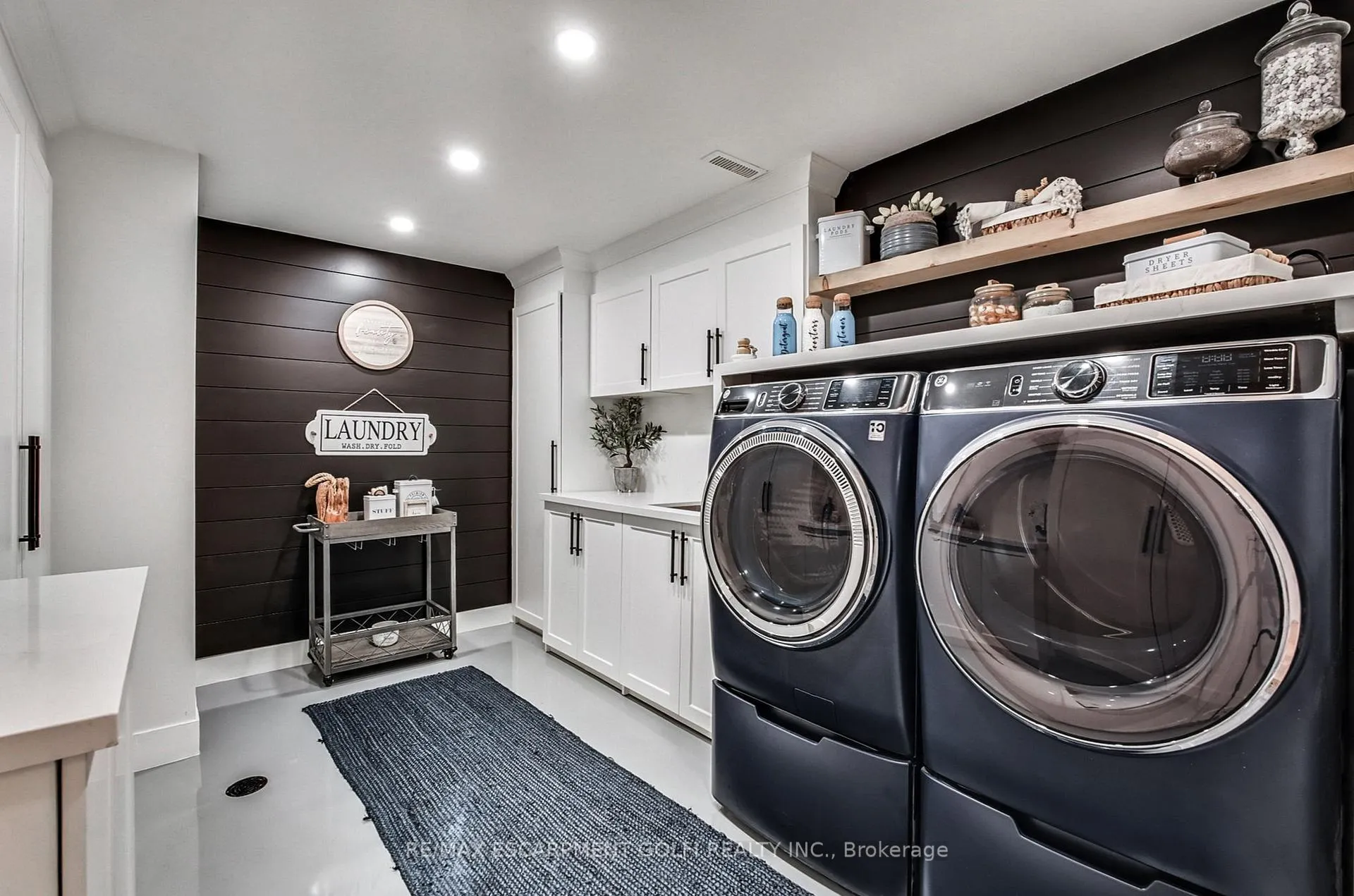 Photo 27 of 1 Tristan Court, Hamilton, Waterdown — HOMEH