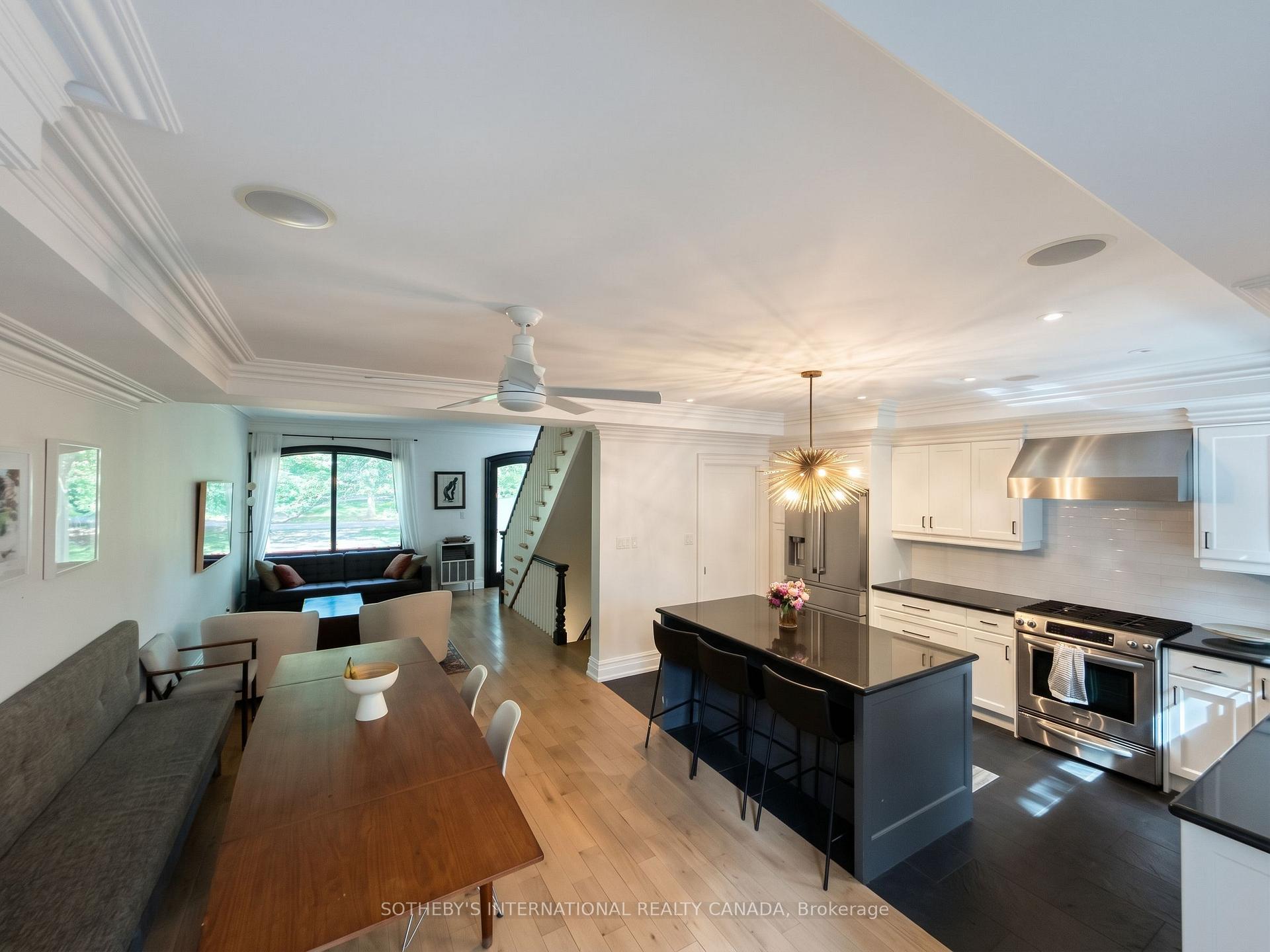 Photo 3 of 21 Hillcrest Parkway, Toronto, Cabbagetown-South St. James Town — HOMEH