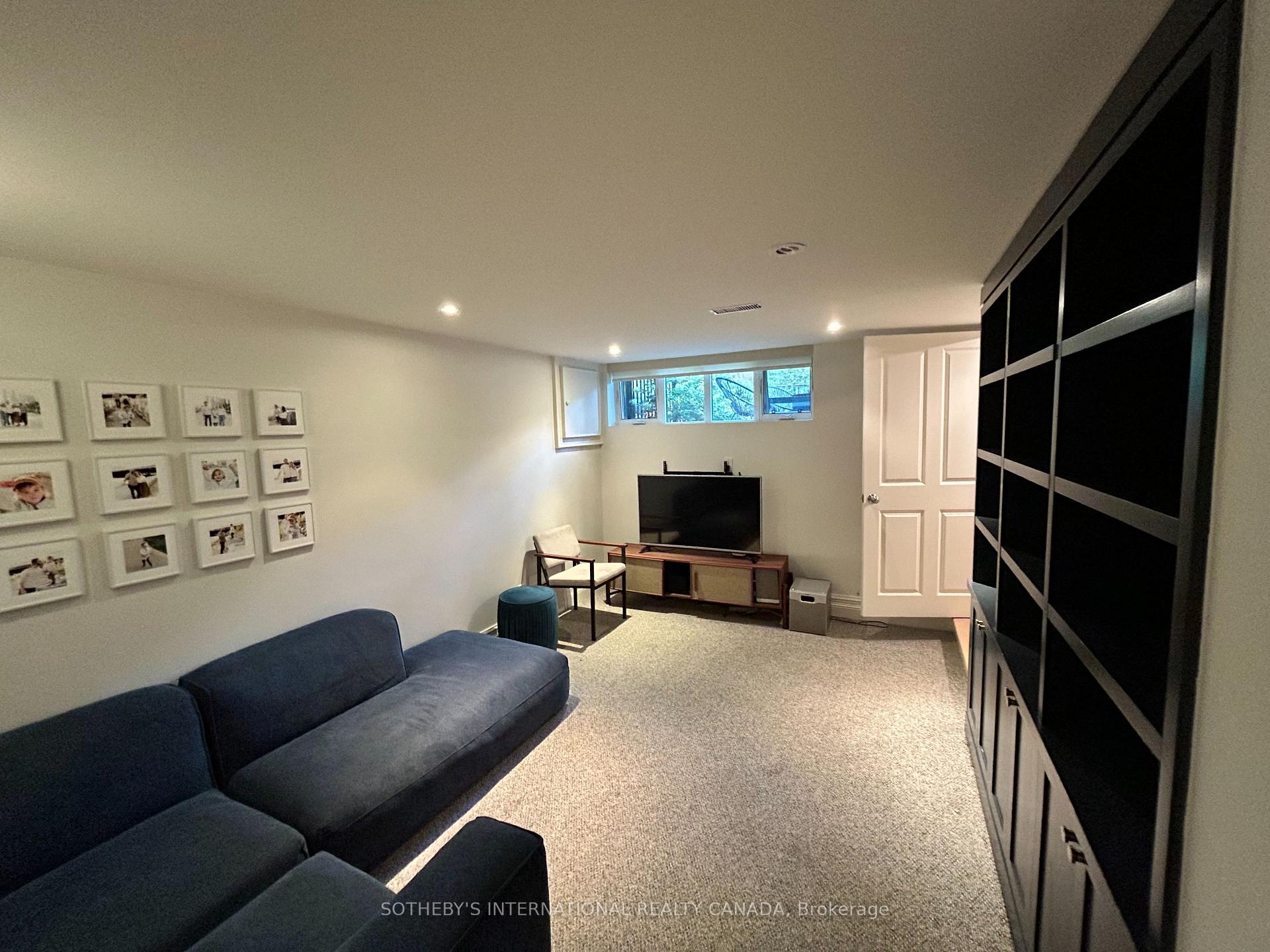 Photo 18 of 21 Hillcrest Parkway, Toronto, Cabbagetown-South St. James Town — HOMEH