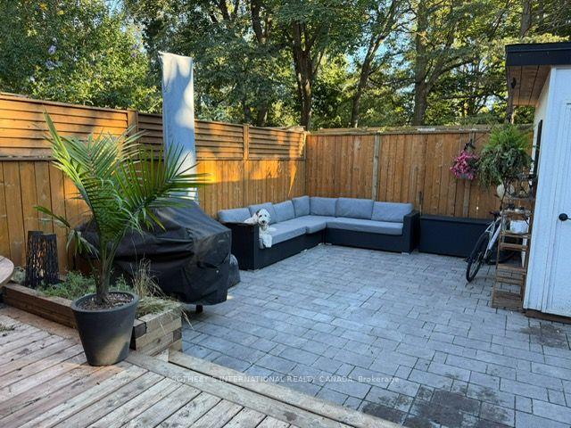 Photo 22 of 21 Hillcrest Parkway, Toronto, Cabbagetown-South St. James Town — HOMEH