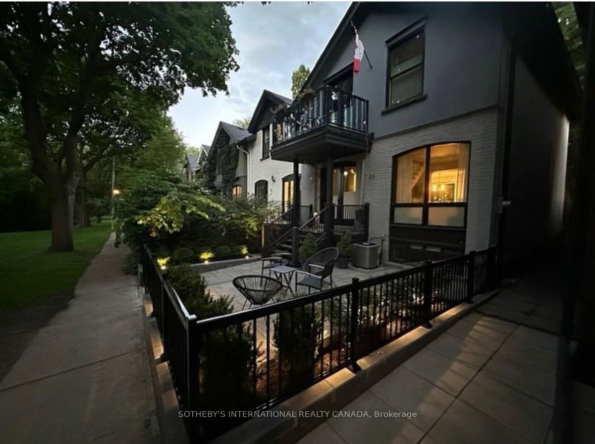 Photo 24 of 21 Hillcrest Parkway, Toronto, Cabbagetown-South St. James Town — HOMEH