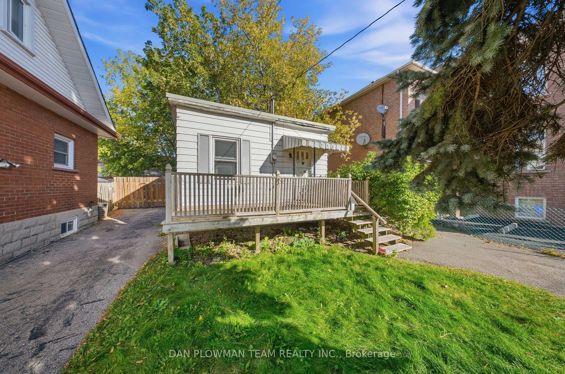 Photo of 372 Pine Avenue