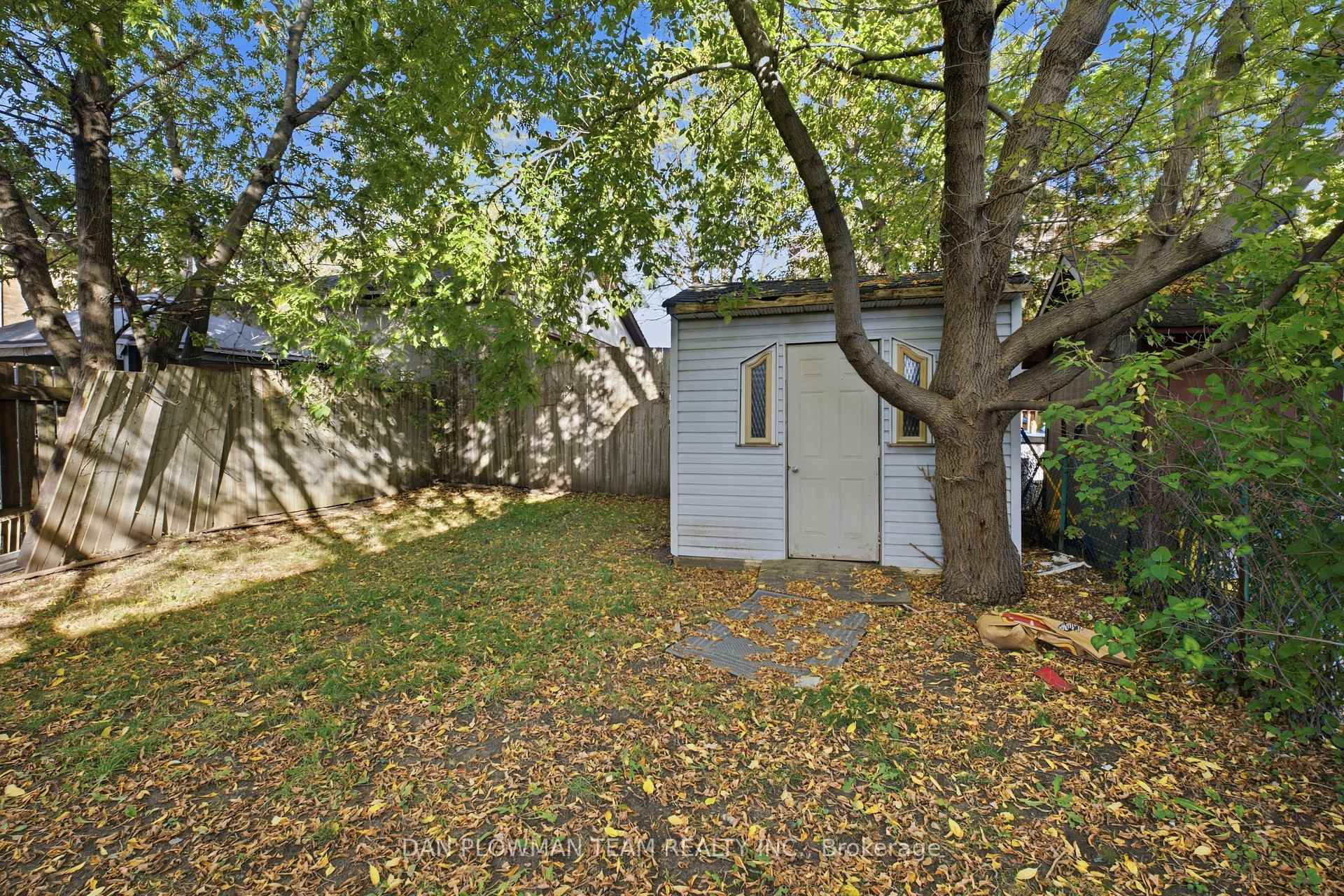 Photo 5 of 372 Pine Avenue, Oshawa, Vanier — HOMEH