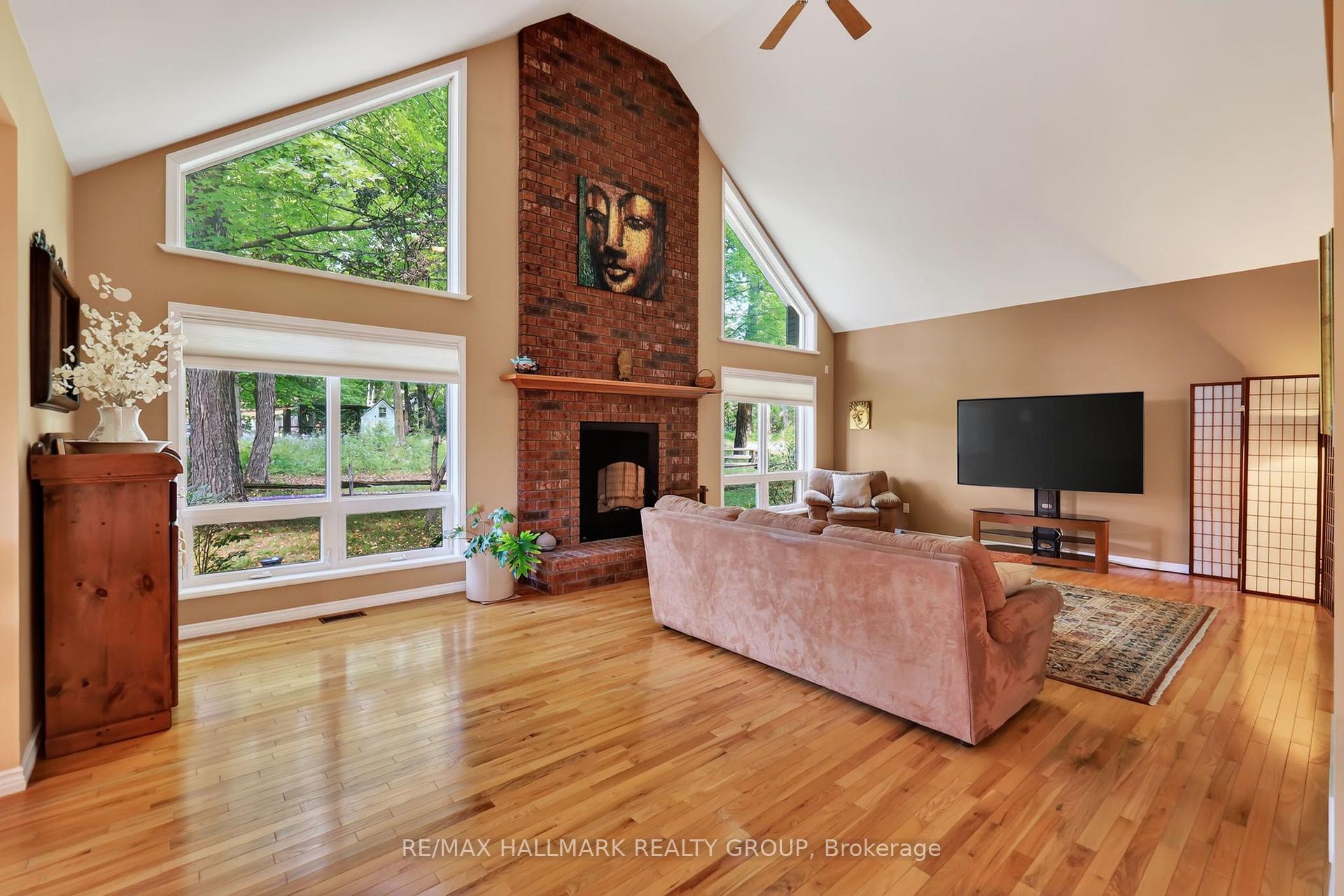 Photo 5 of 765 Scheel Drive, McNab/Braeside, Mcnab/Braeside Twps — HOMEH
