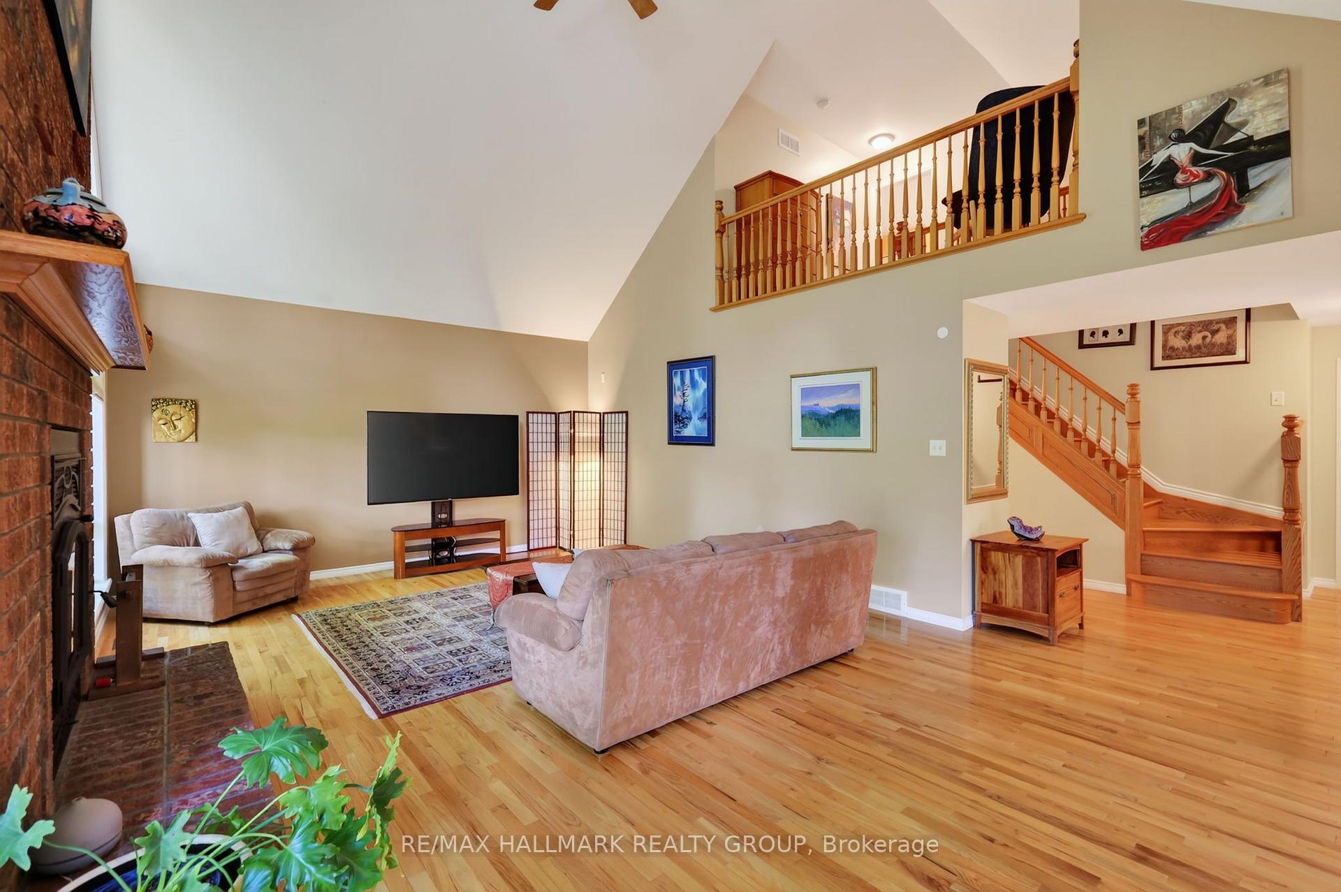 Photo 7 of 765 Scheel Drive, McNab/Braeside, Mcnab/Braeside Twps — HOMEH