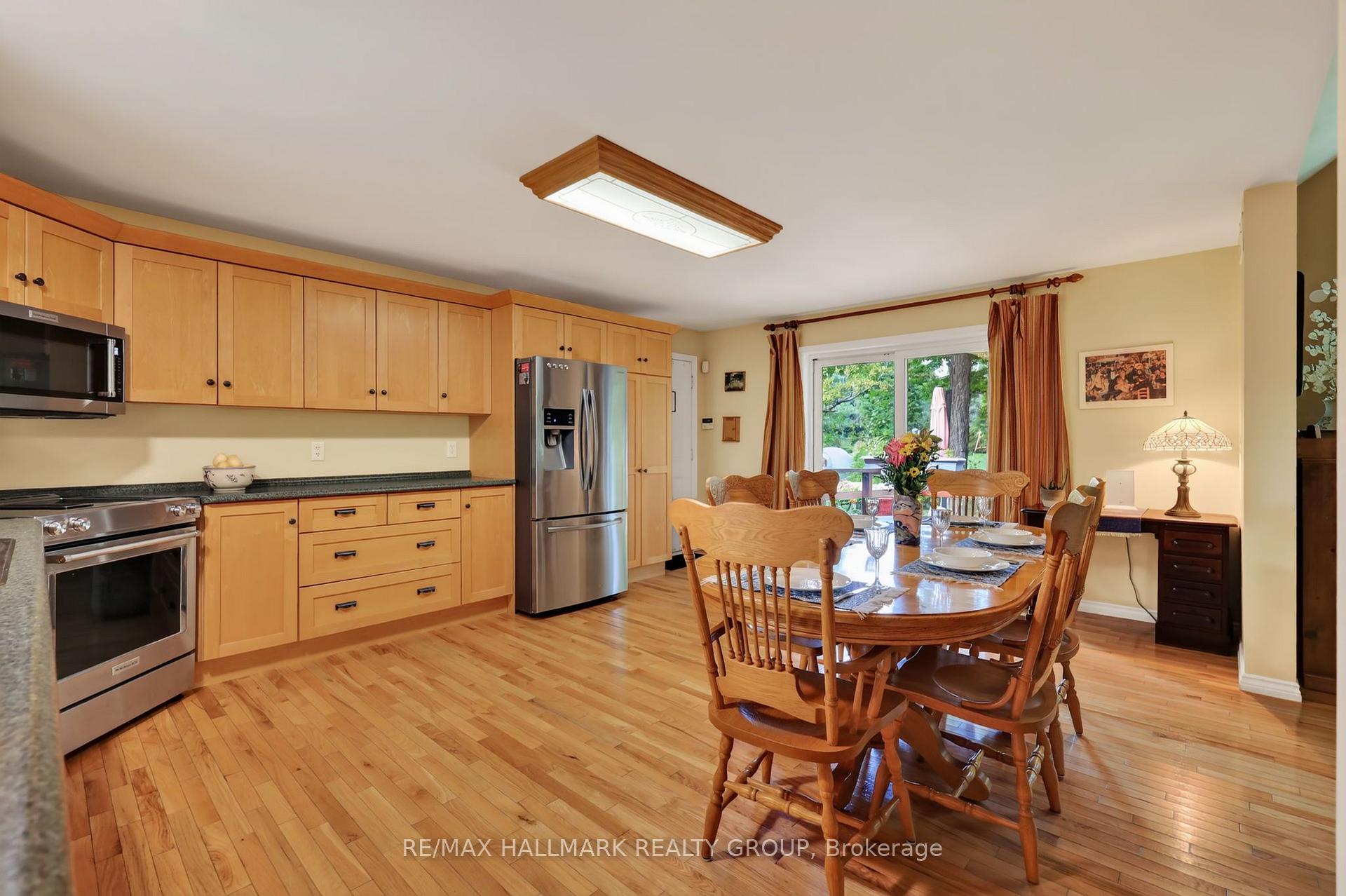 Photo 10 of 765 Scheel Drive, McNab/Braeside, Mcnab/Braeside Twps — HOMEH
