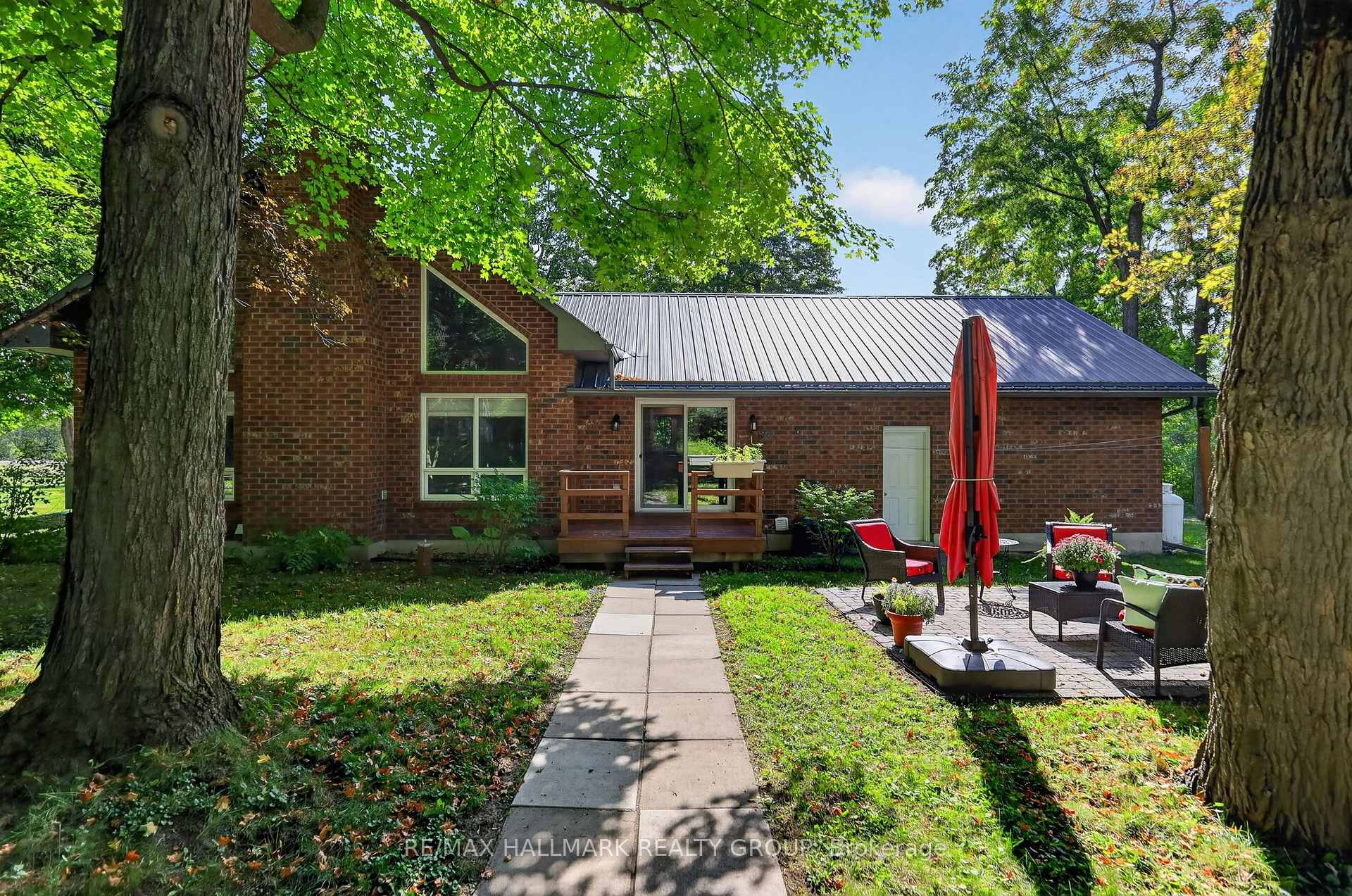 Photo 32 of 765 Scheel Drive, McNab/Braeside, Mcnab/Braeside Twps — HOMEH