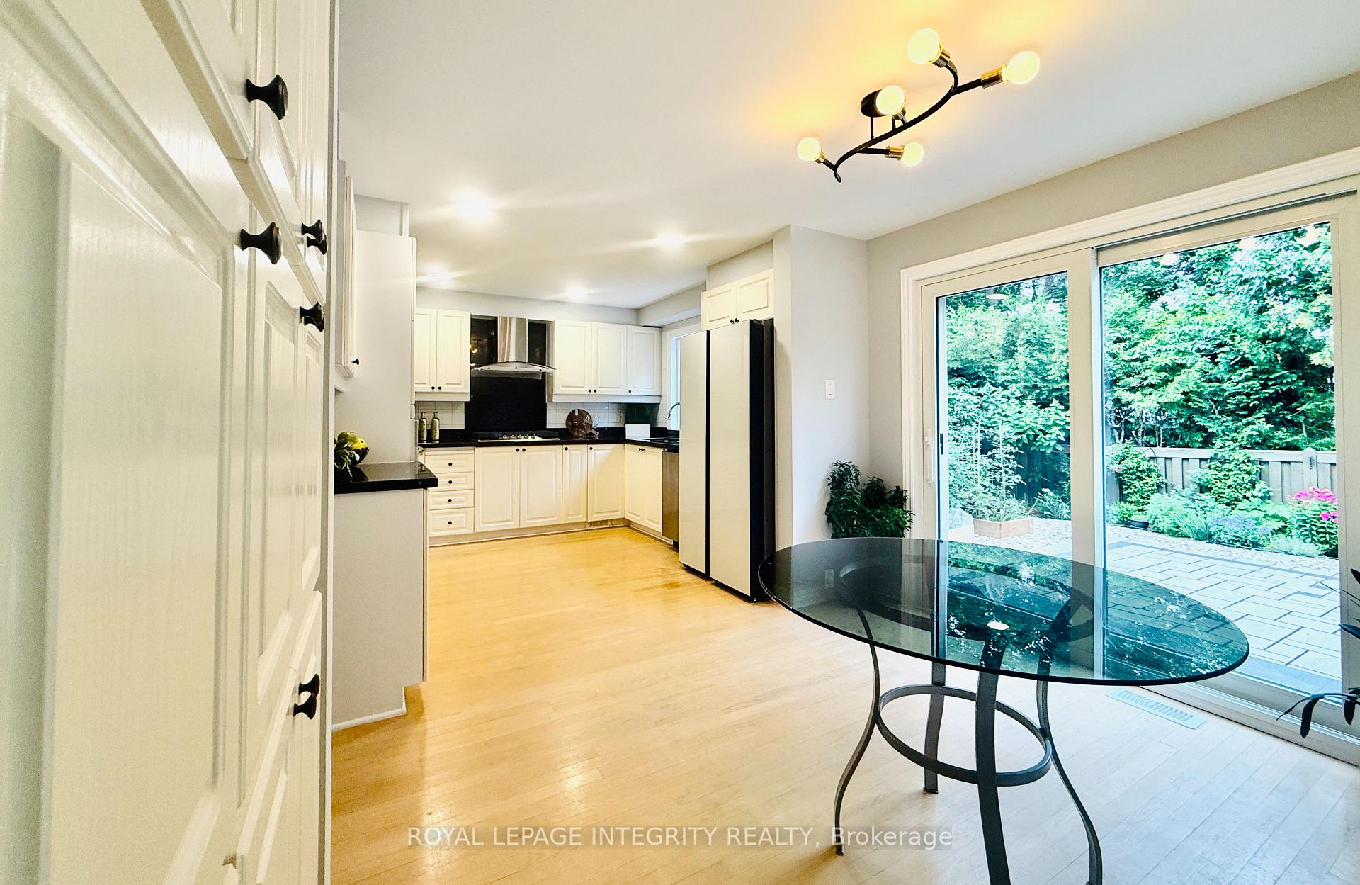 Photo 11 of 4 Glenarden Court, Ottawa, Centrepointe — HOMEH
