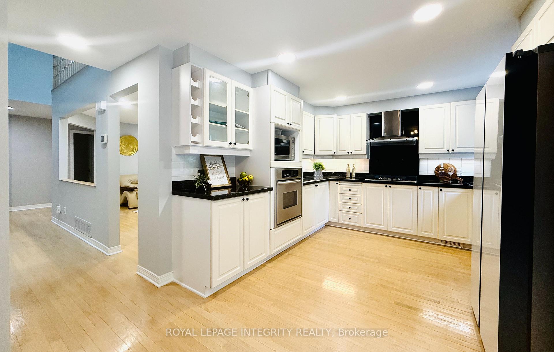 Photo 12 of 4 Glenarden Court, Ottawa, Centrepointe — HOMEH
