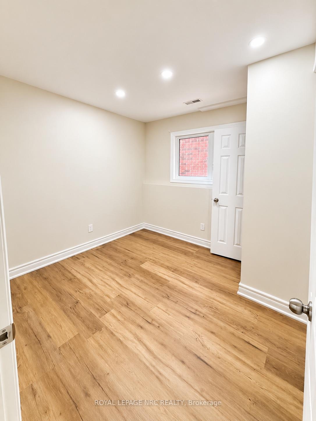 Photo 10 of 3017 Annalysse Drive, Orillia — HOMEH