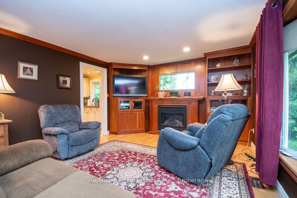 Photo 8 of 690 Post Road, Kawartha Lakes, Ops — HOMEH