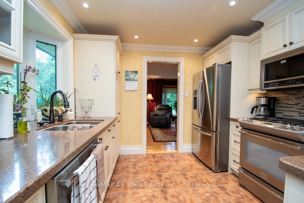 Photo 19 of 690 Post Road, Kawartha Lakes, Ops — HOMEH